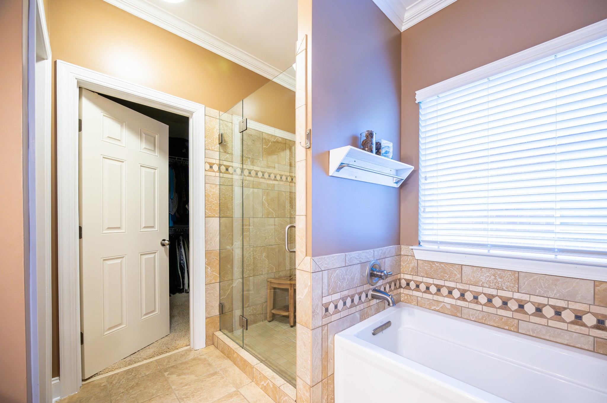 1020 Dunrobin Dr