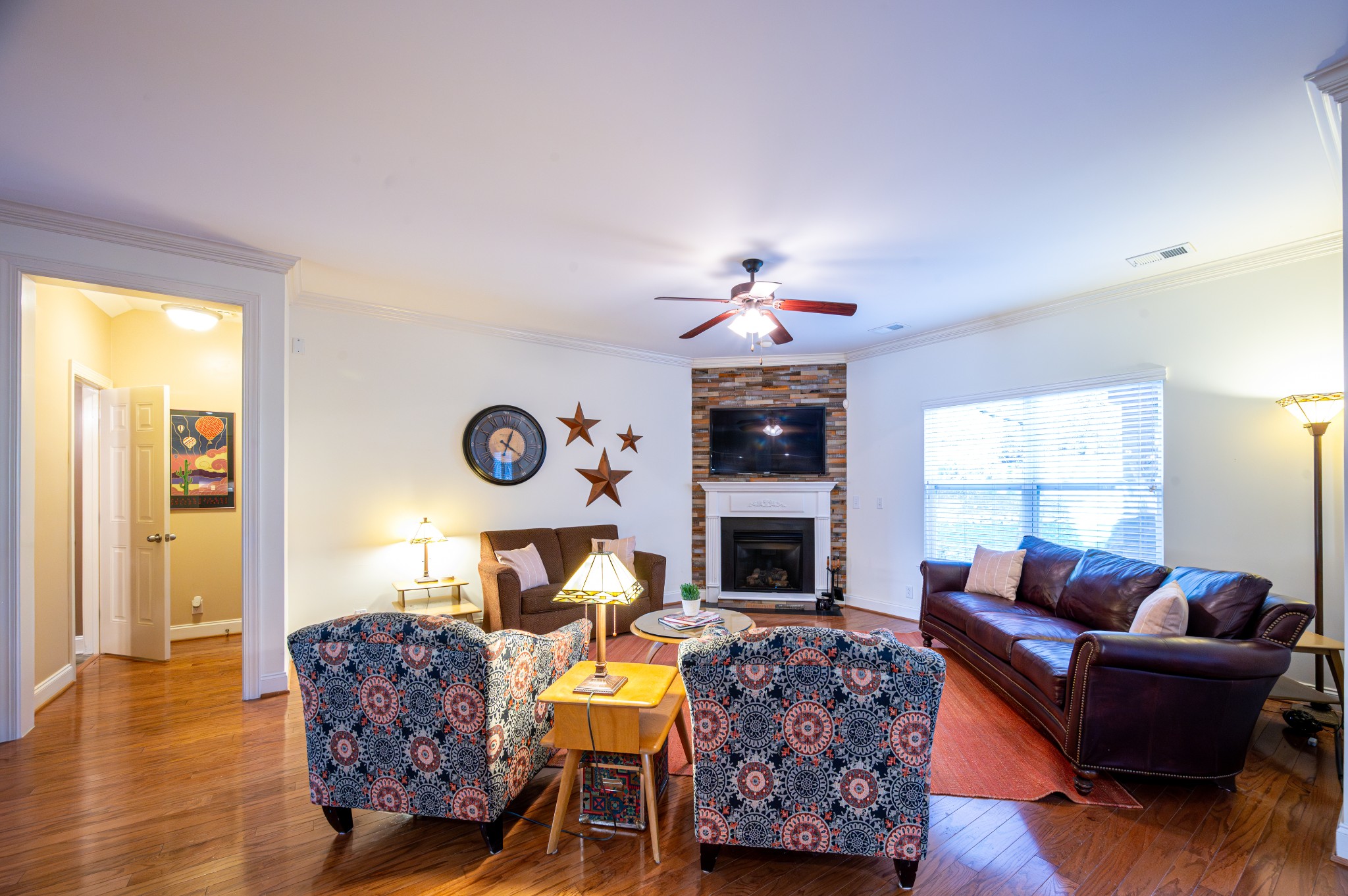 1020 Dunrobin Dr