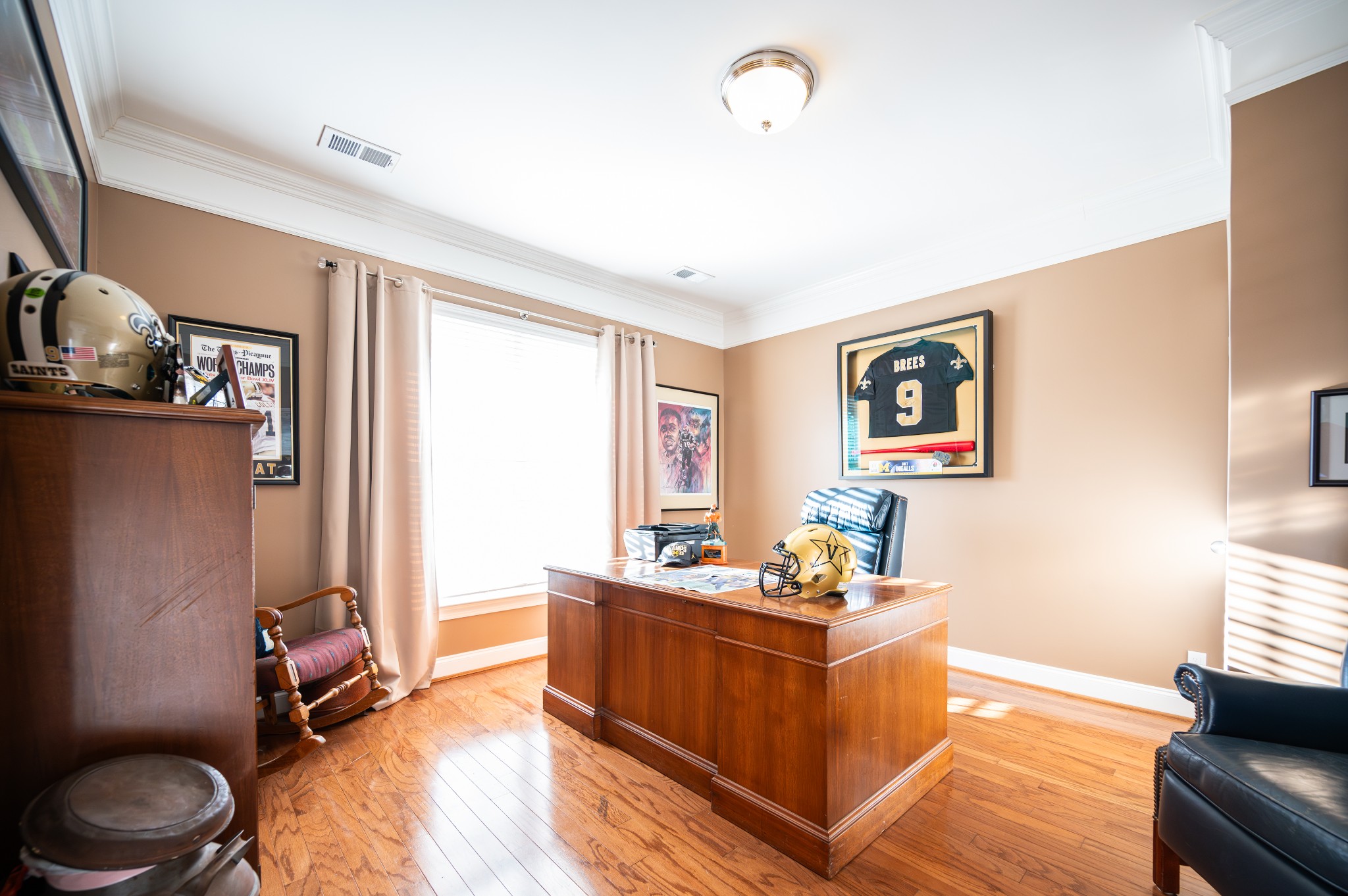 1020 Dunrobin Dr