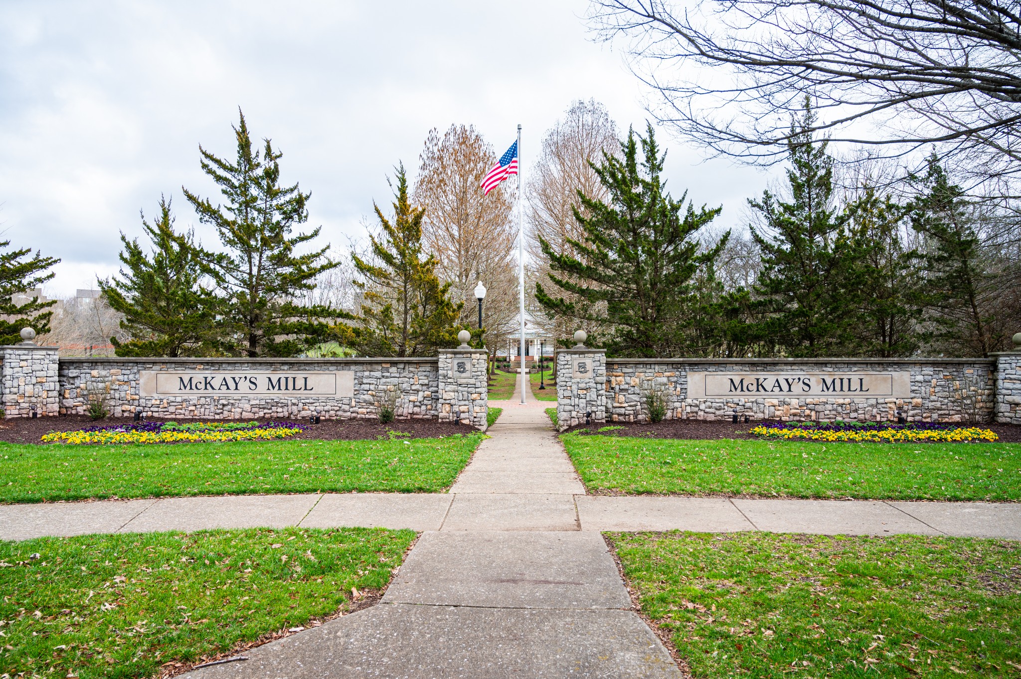 1020 Dunrobin Dr