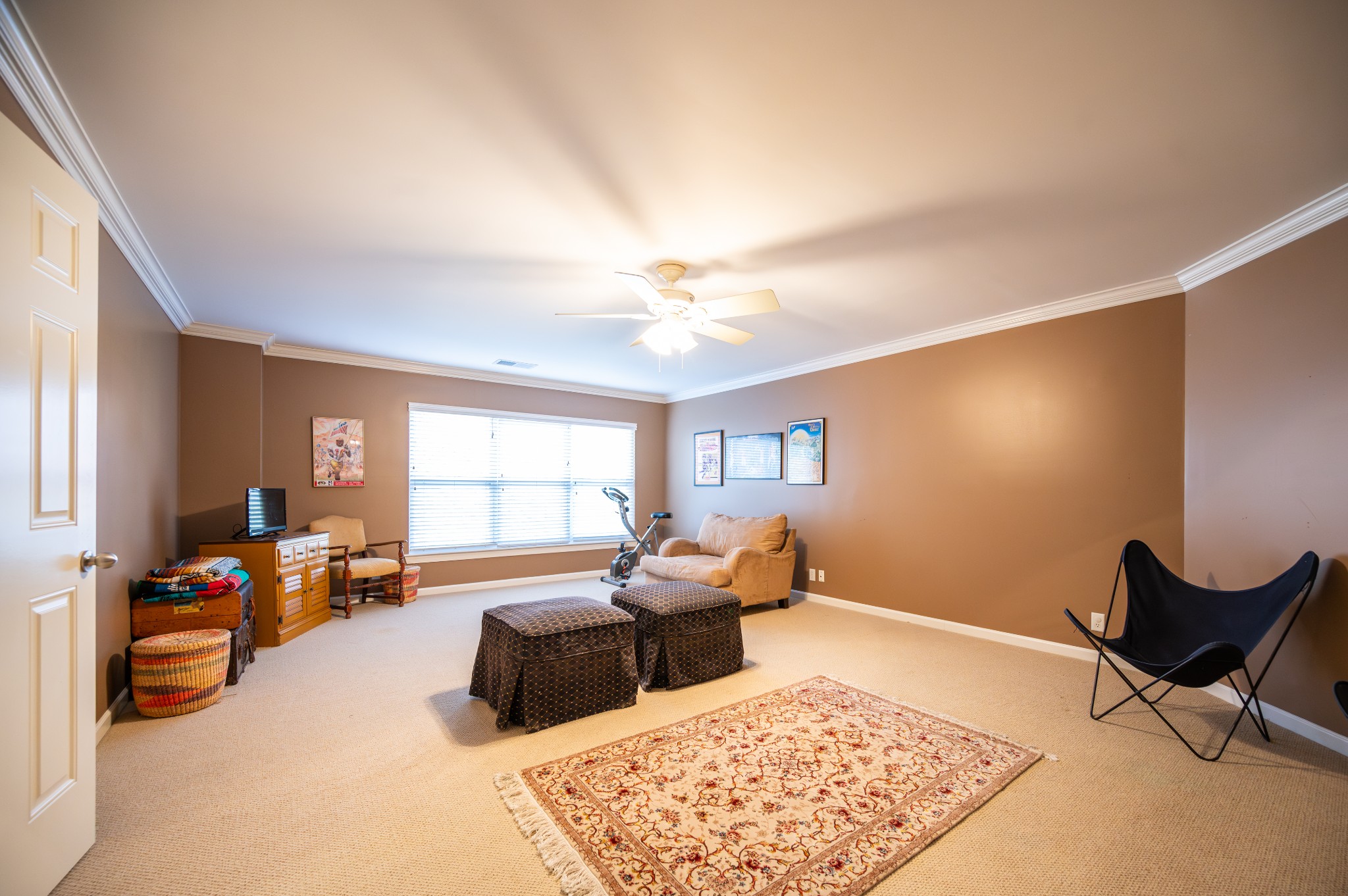 1020 Dunrobin Dr