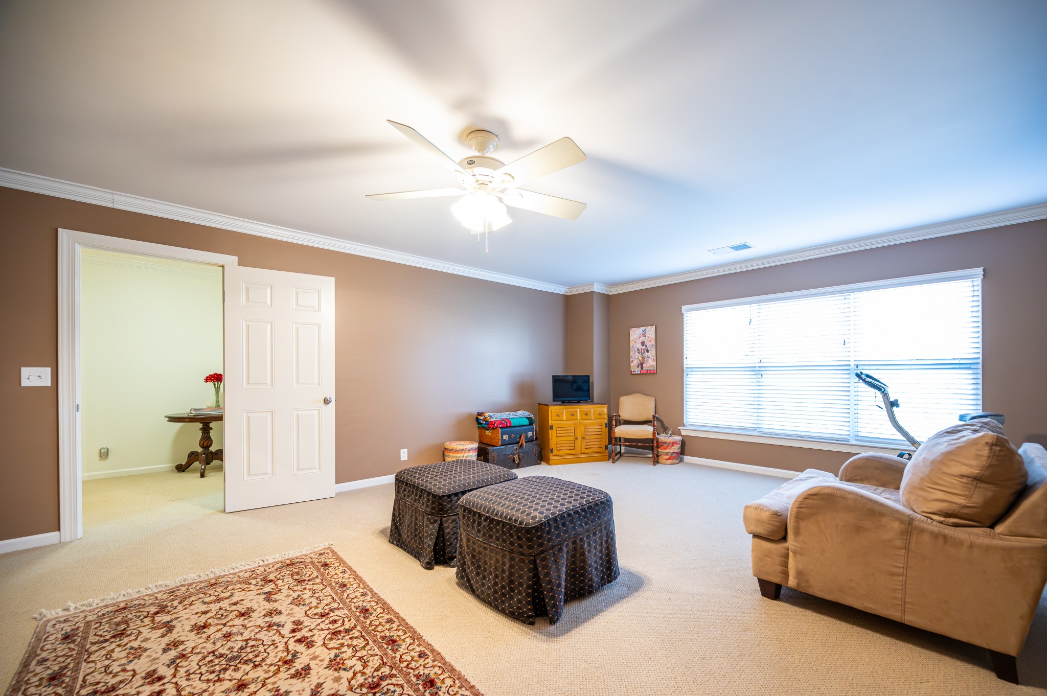 1020 Dunrobin Dr