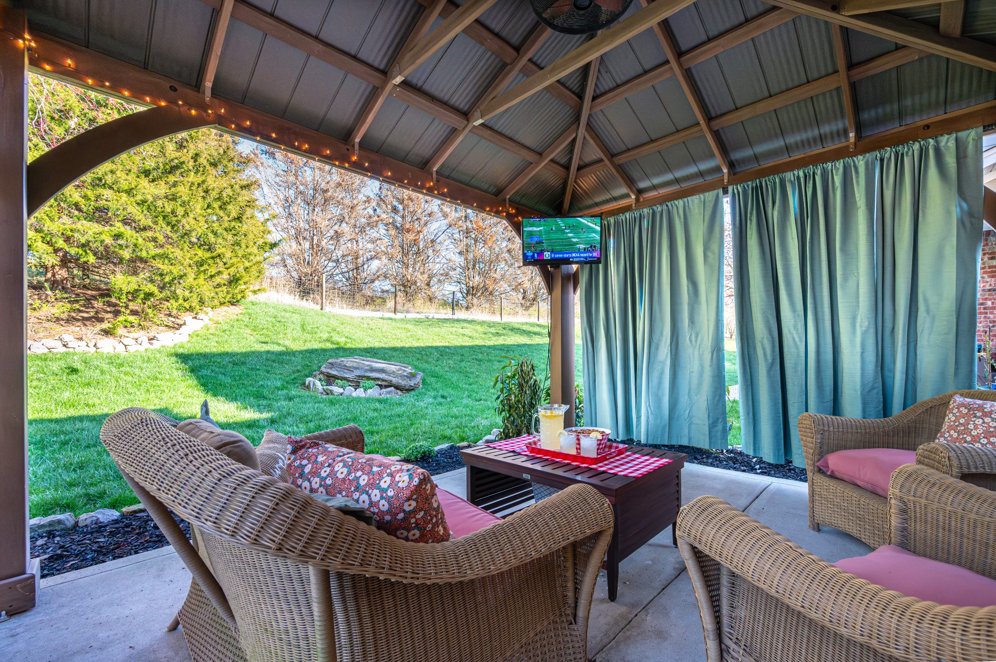 1020 Dunrobin Dr