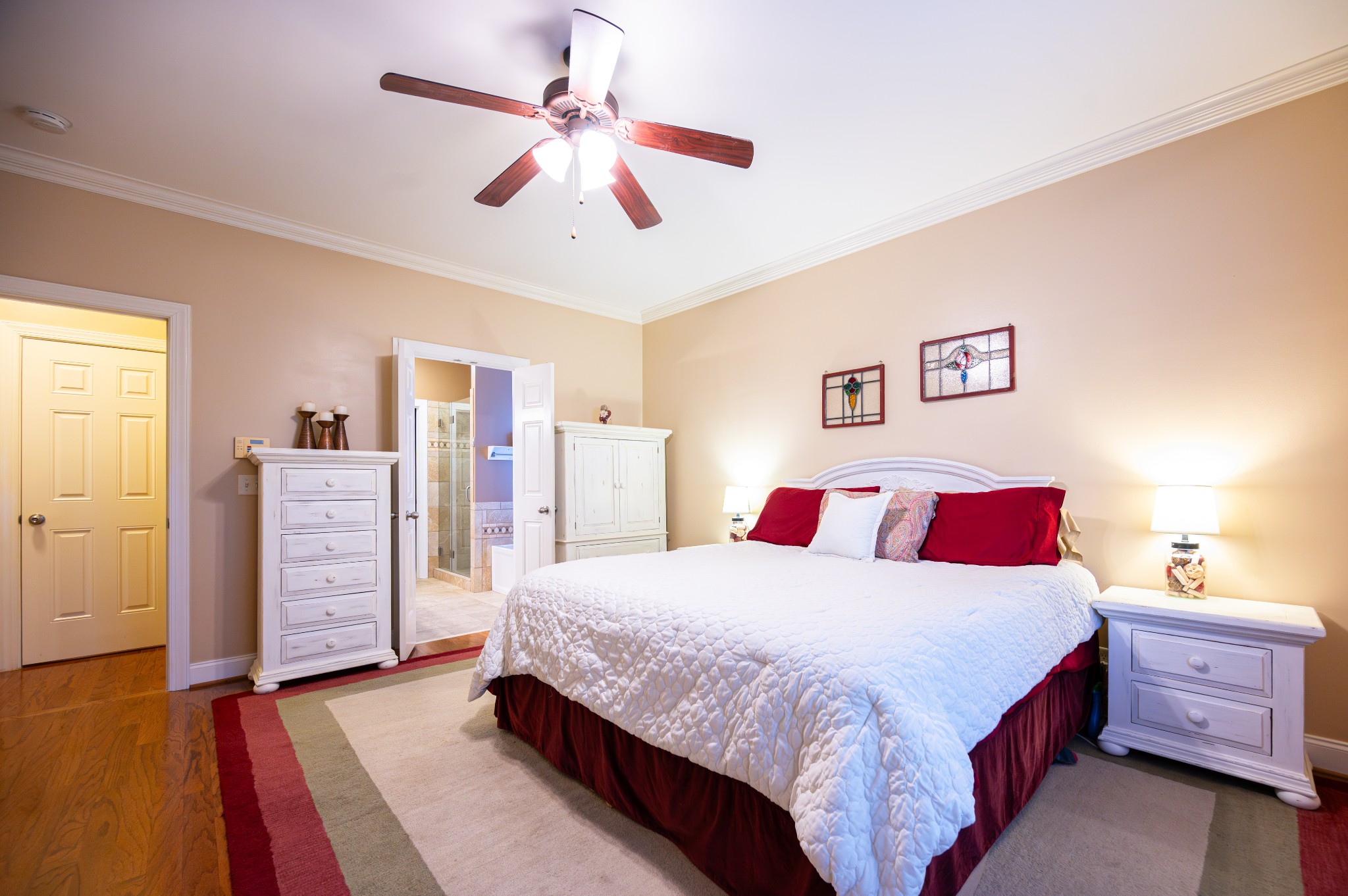 1020 Dunrobin Dr