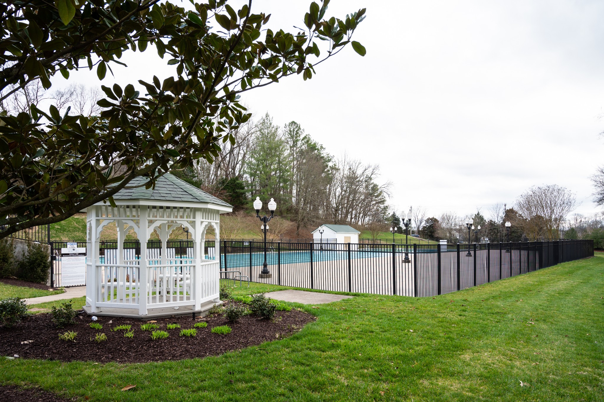 1020 Dunrobin Dr