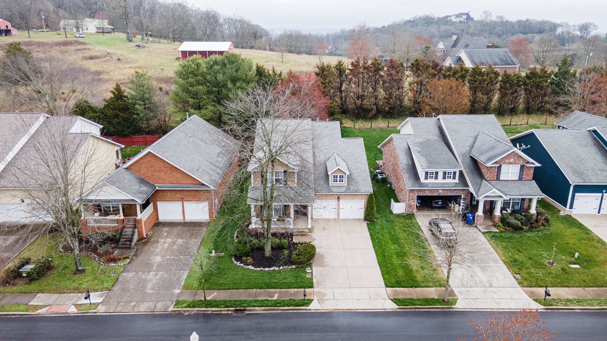 1020 Dunrobin Dr