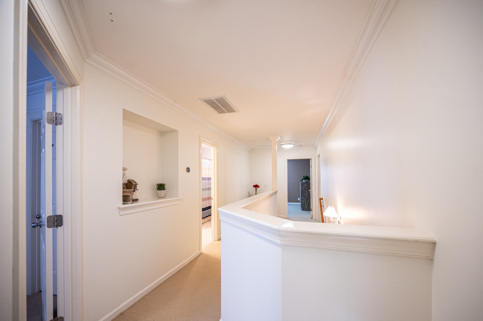 1020 Dunrobin Dr