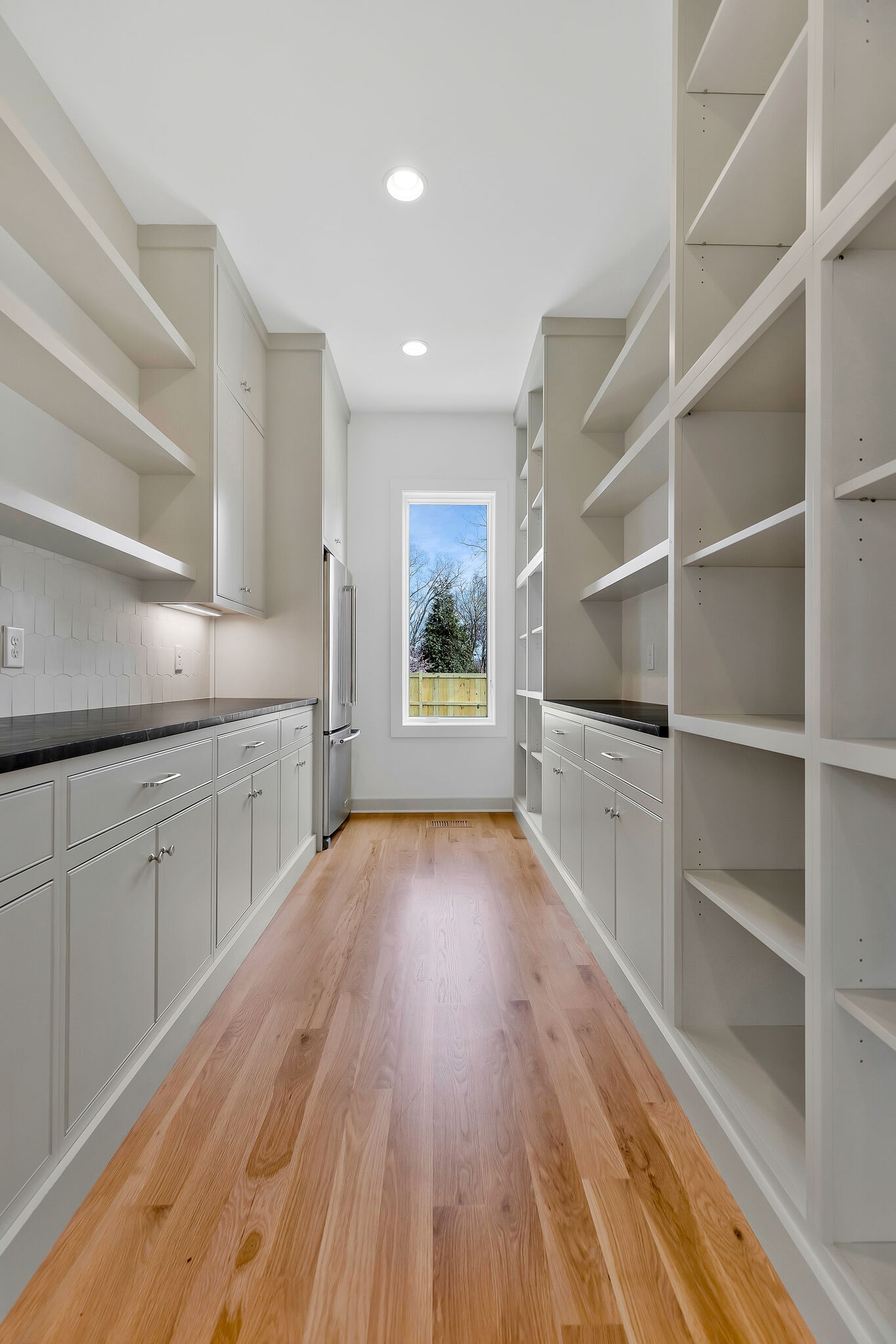 4040 Outer Drive
