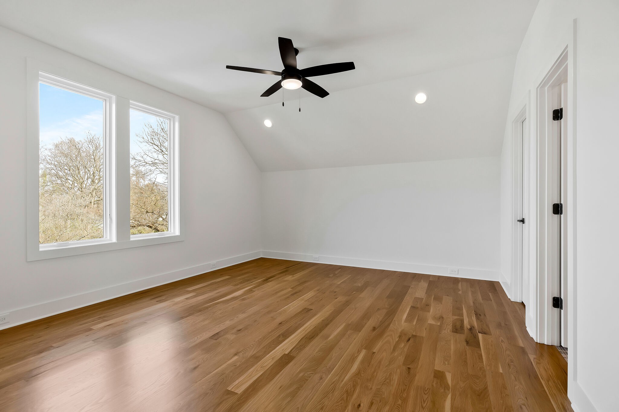 4040 Outer Drive