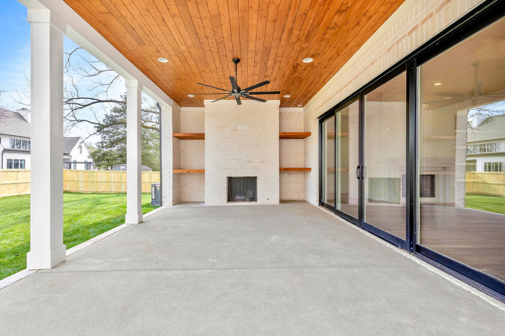 4040 Outer Drive