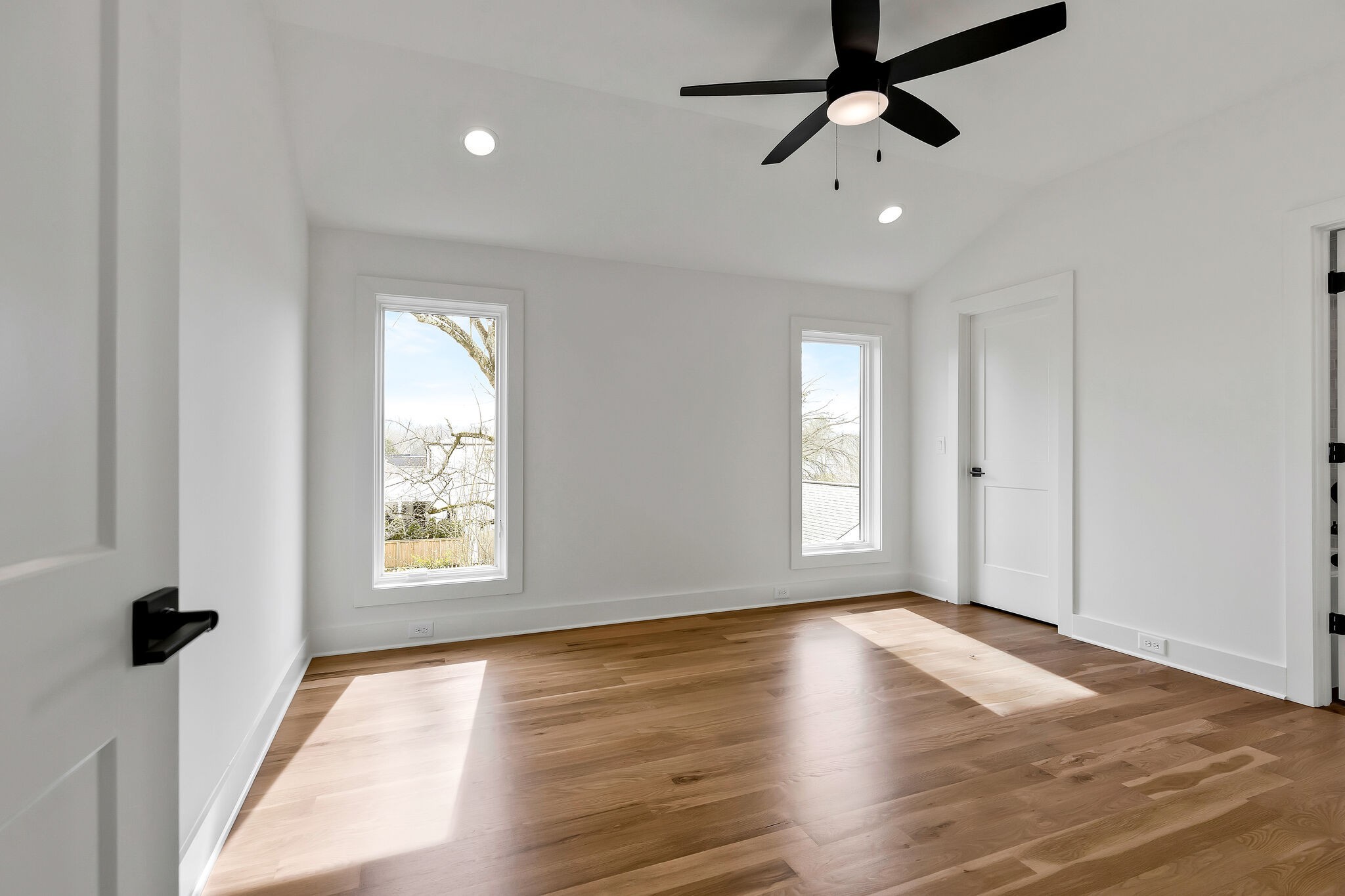 4040 Outer Drive