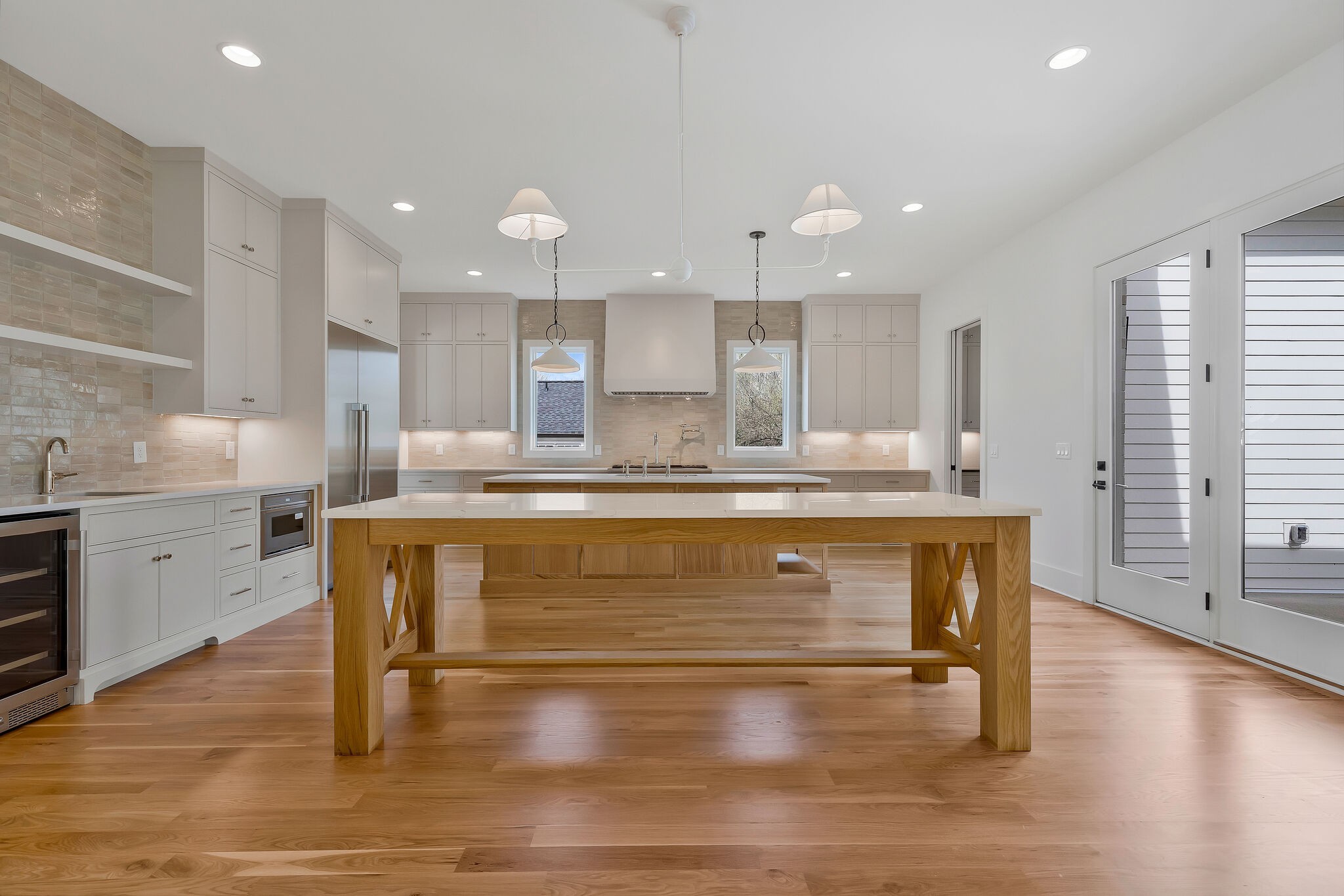 4040 Outer Drive