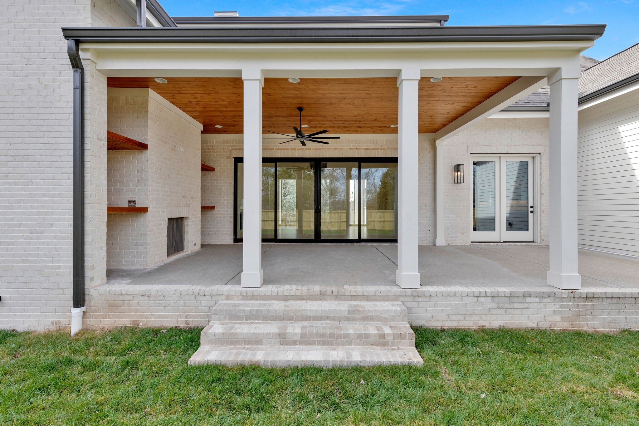 4040 Outer Drive