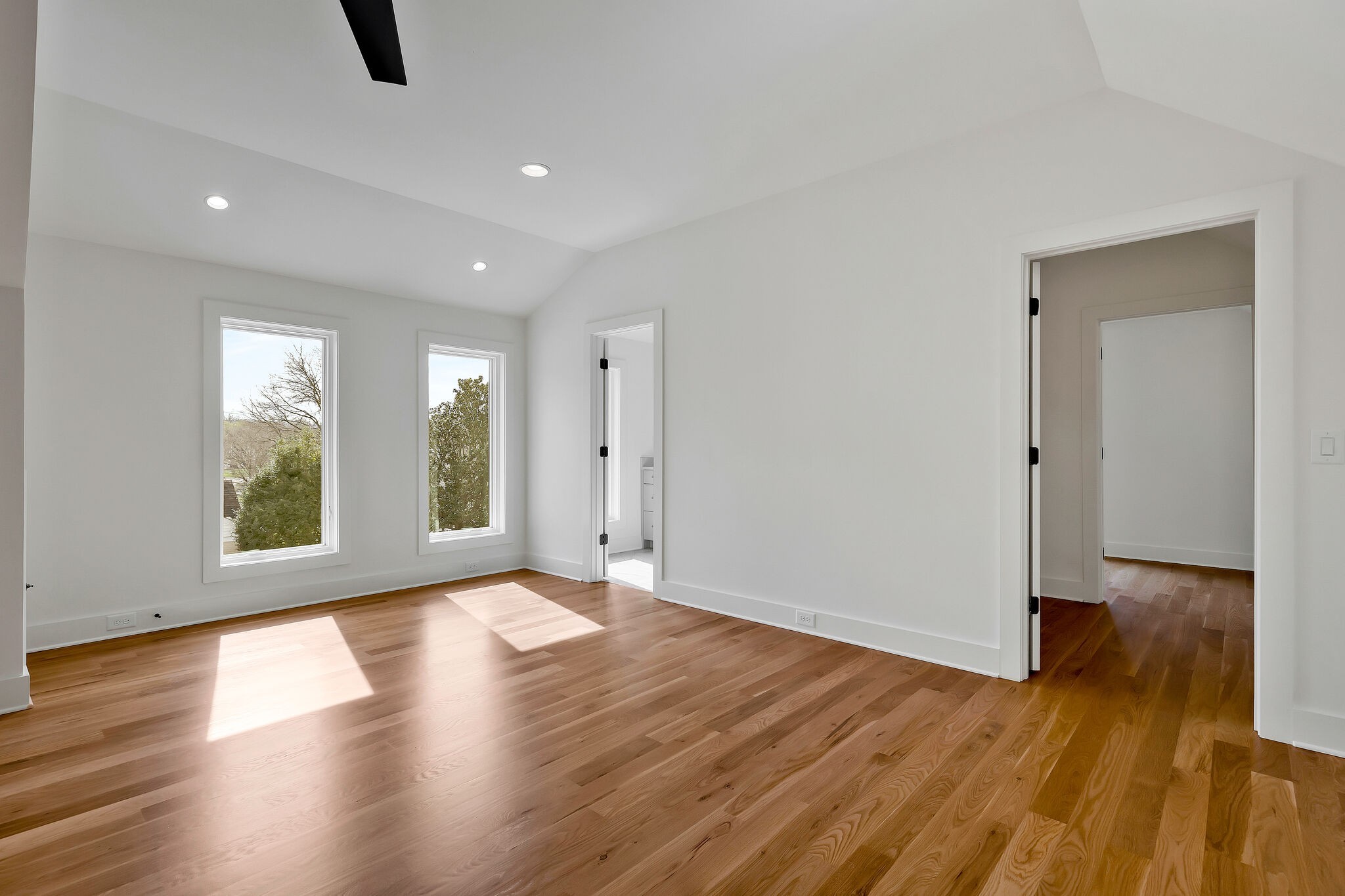 4040 Outer Drive