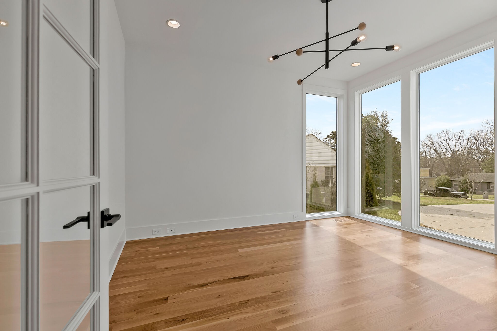 4040 Outer Drive