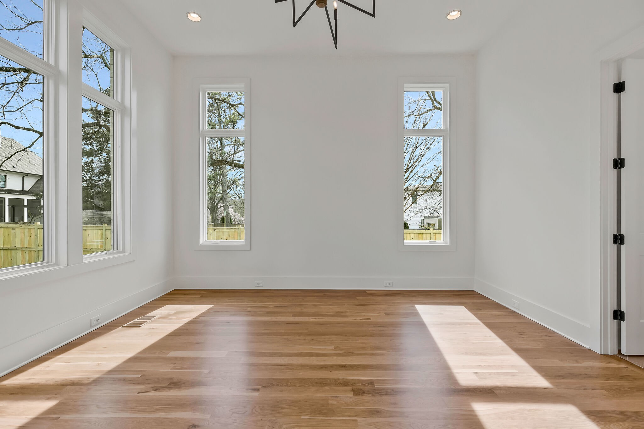 4040 Outer Drive