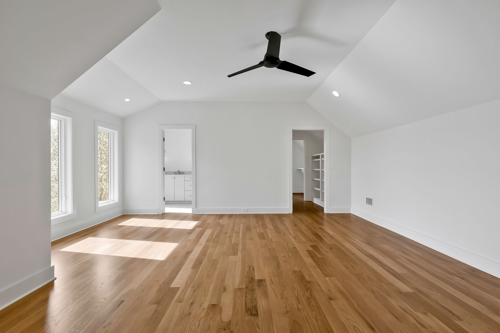 4040 Outer Drive