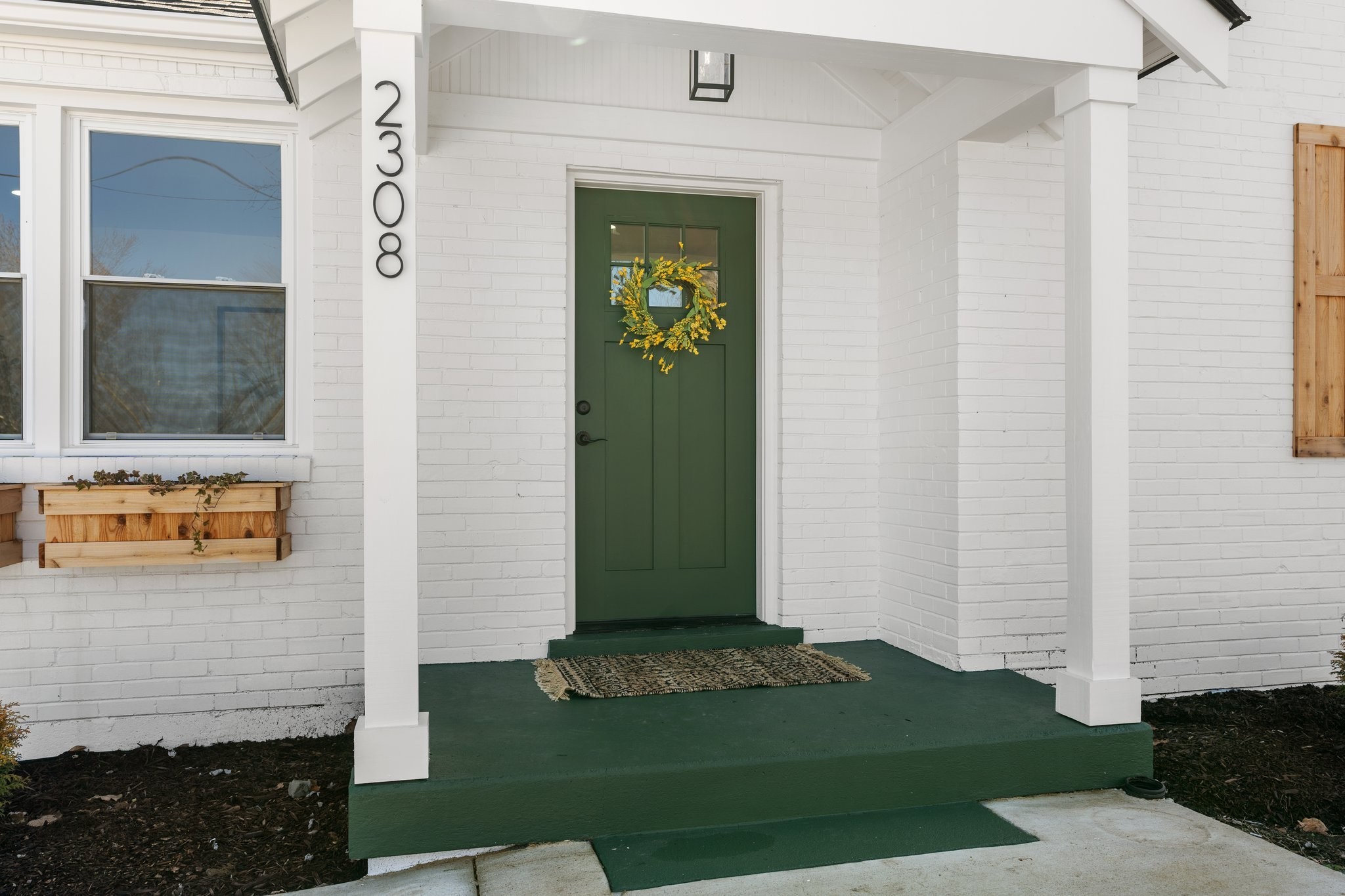2308 Sheridan Rd