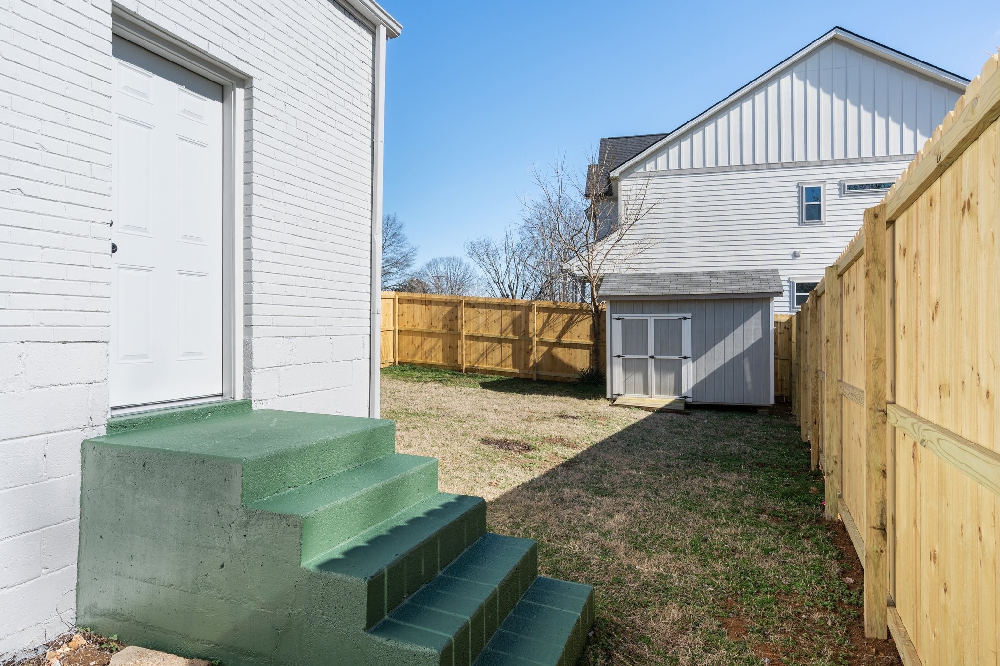 2308 Sheridan Rd