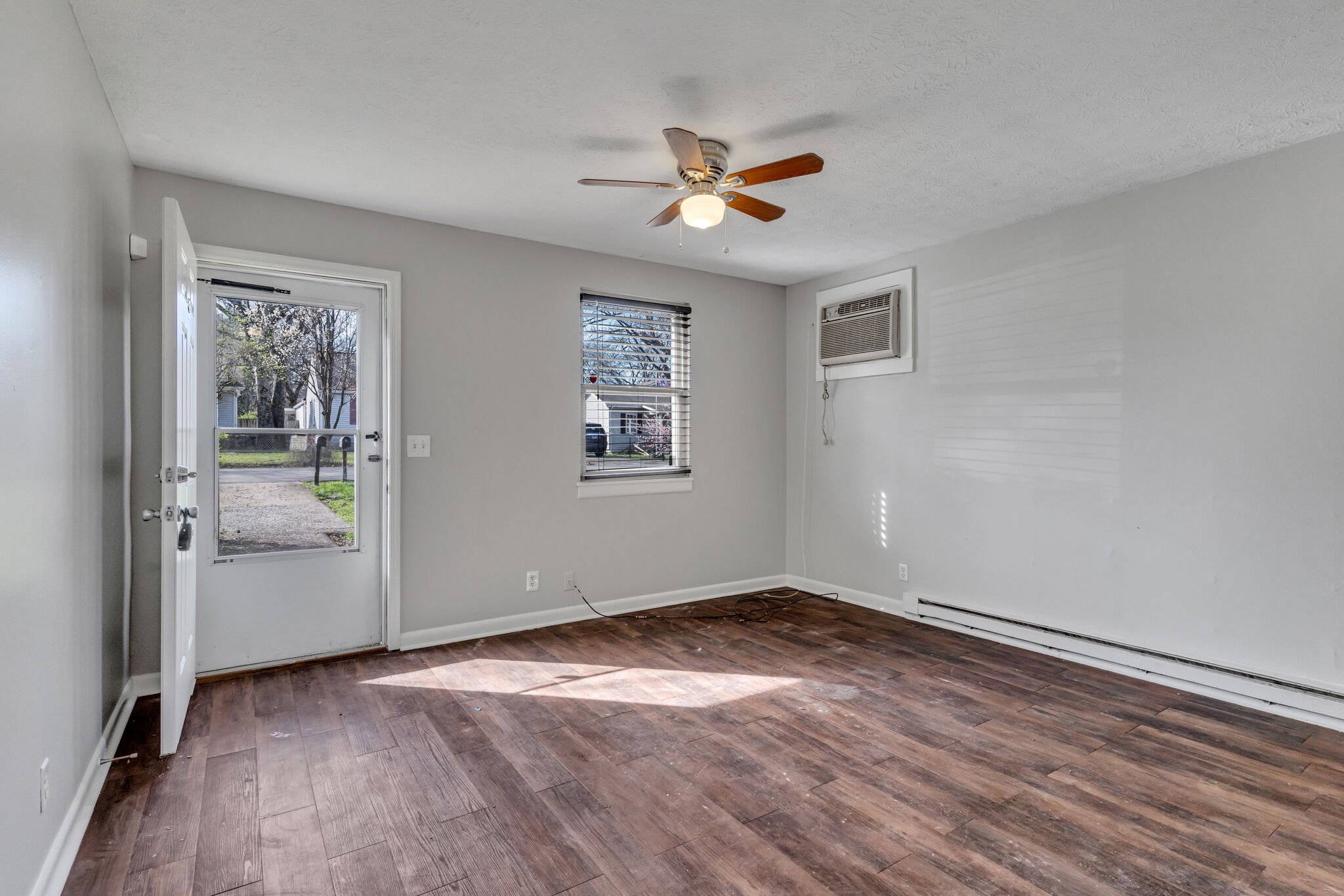 325 McArthur Dr