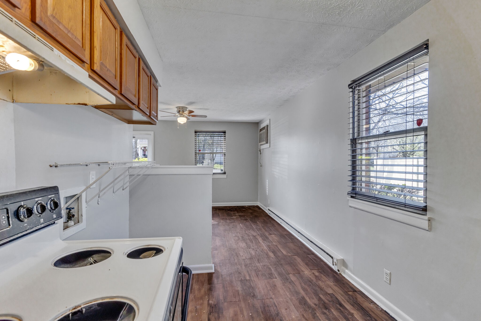 325 McArthur Dr