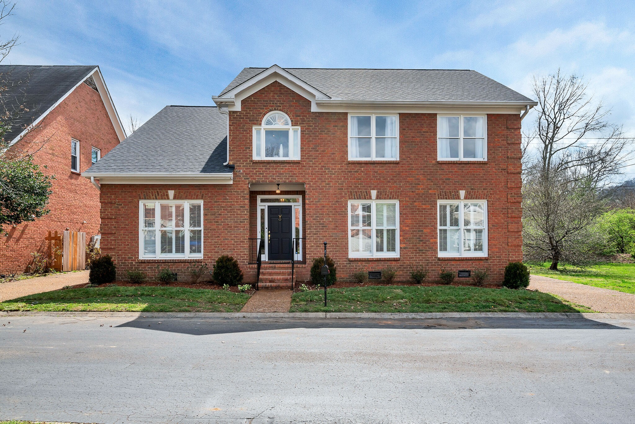 807 Huntington Cir