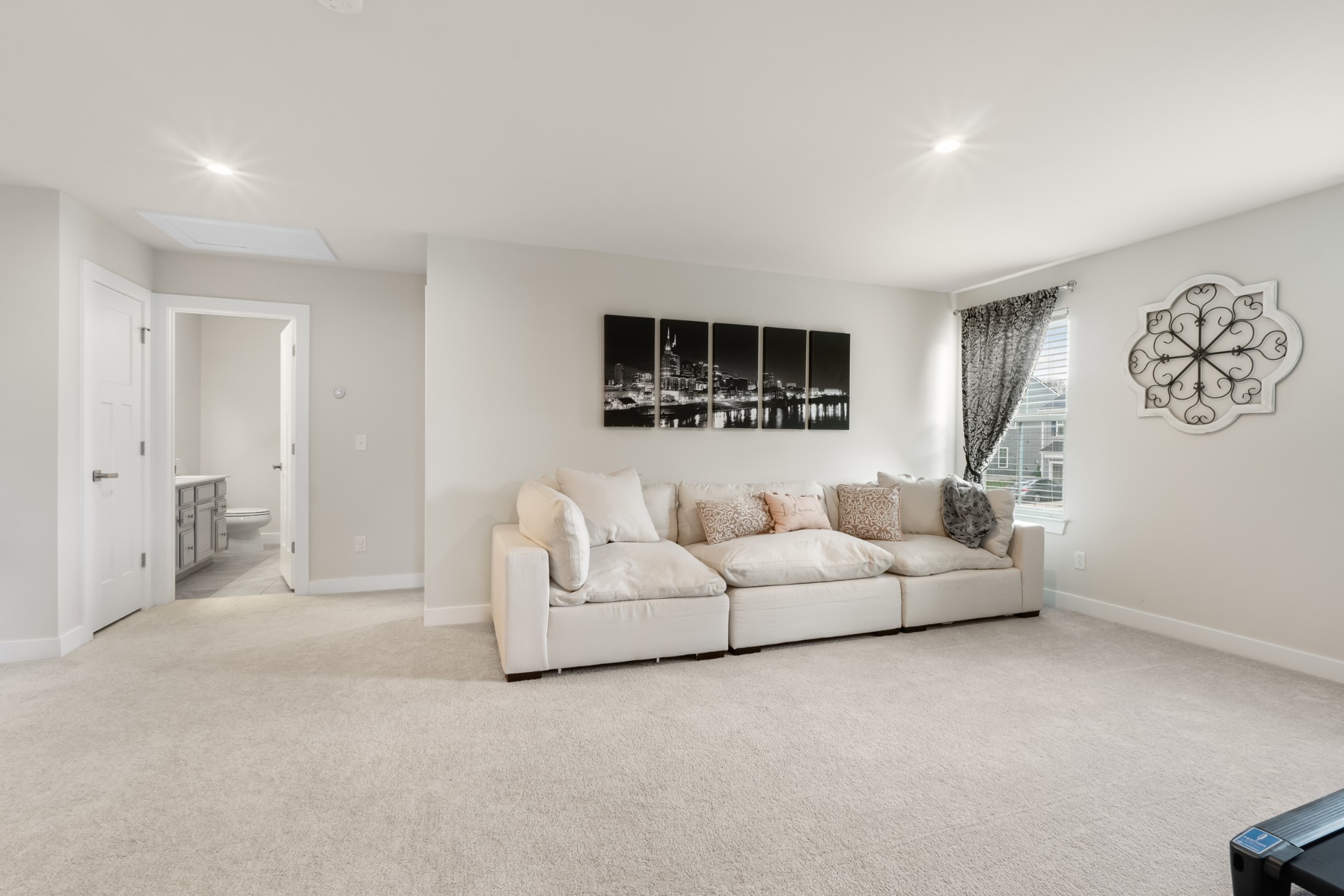 528 Red Hill Ct