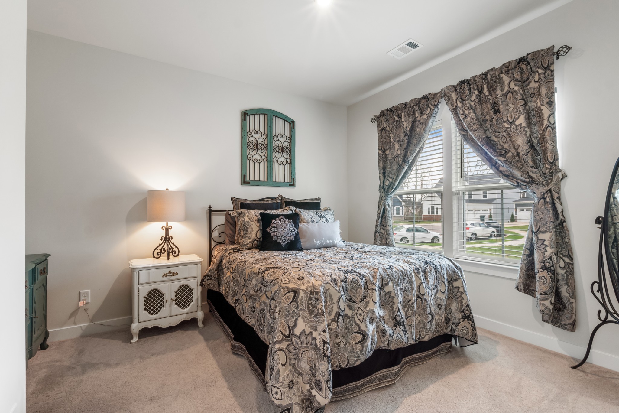 528 Red Hill Ct