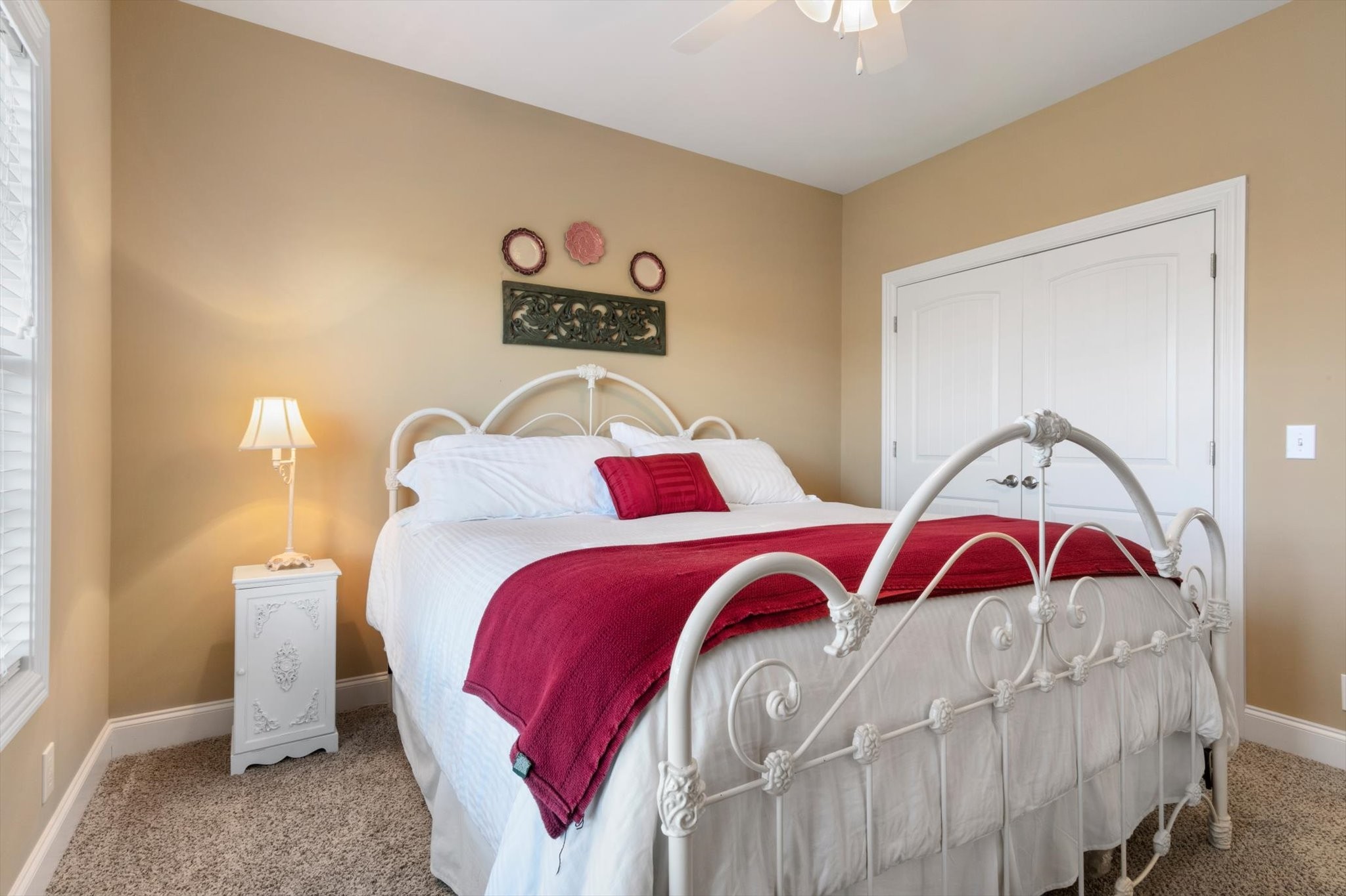 1402 Rhonda Dr