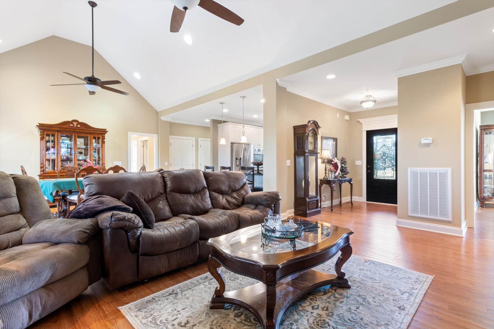 1402 Rhonda Dr