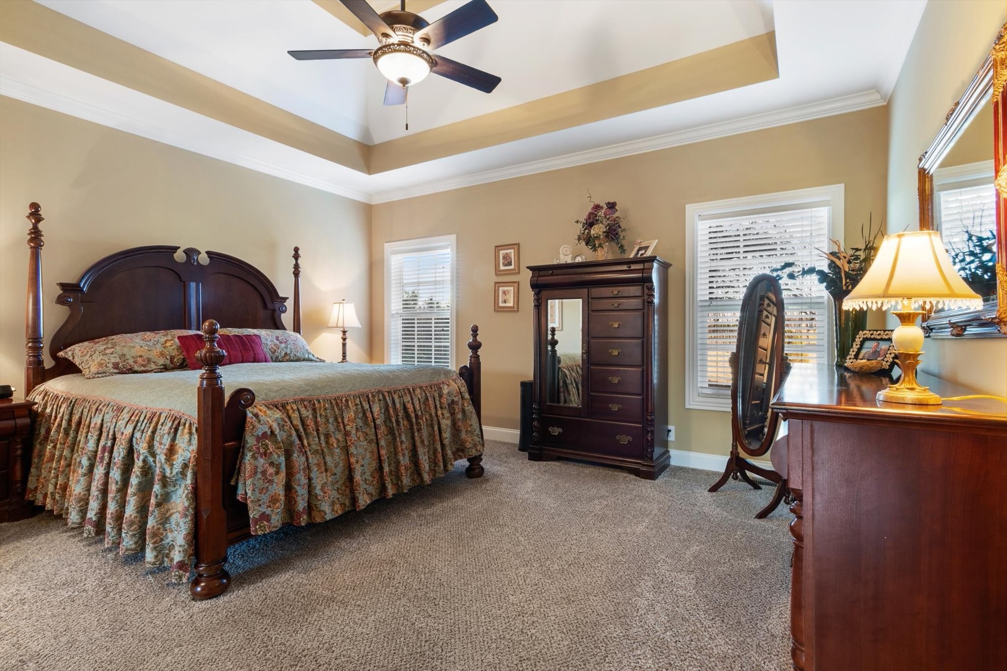 1402 Rhonda Dr