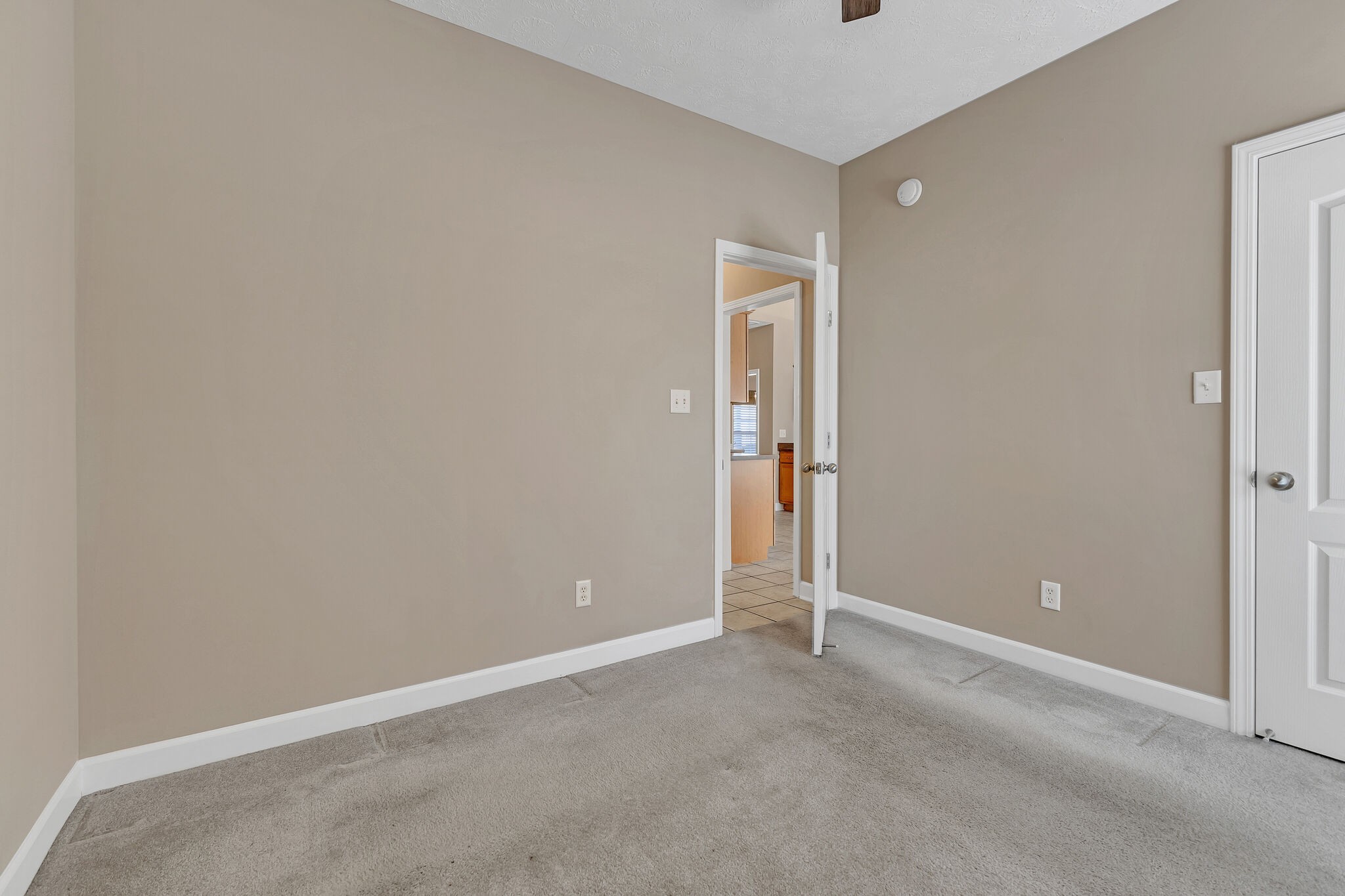 4658 Forsman Ct