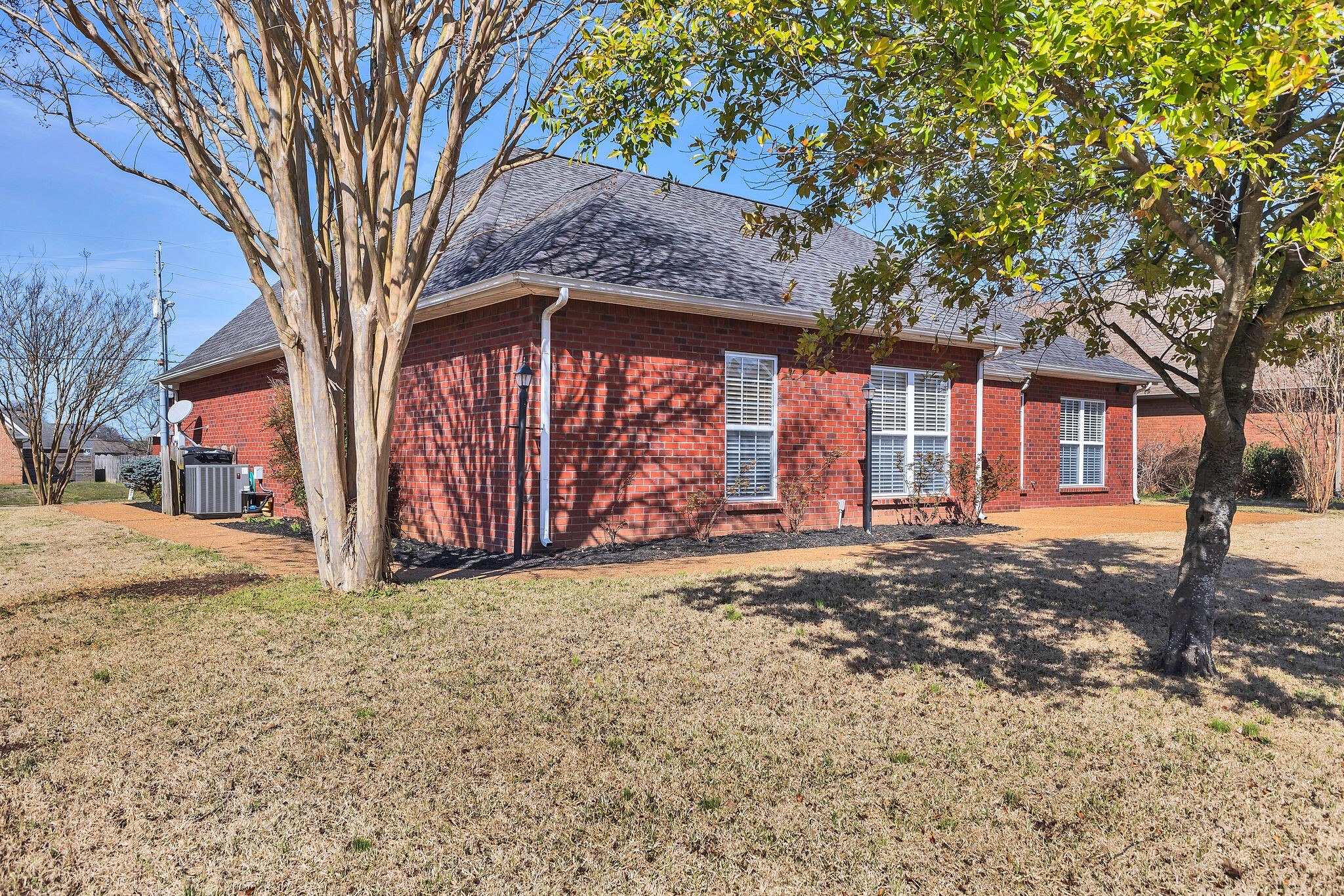 4658 Forsman Ct
