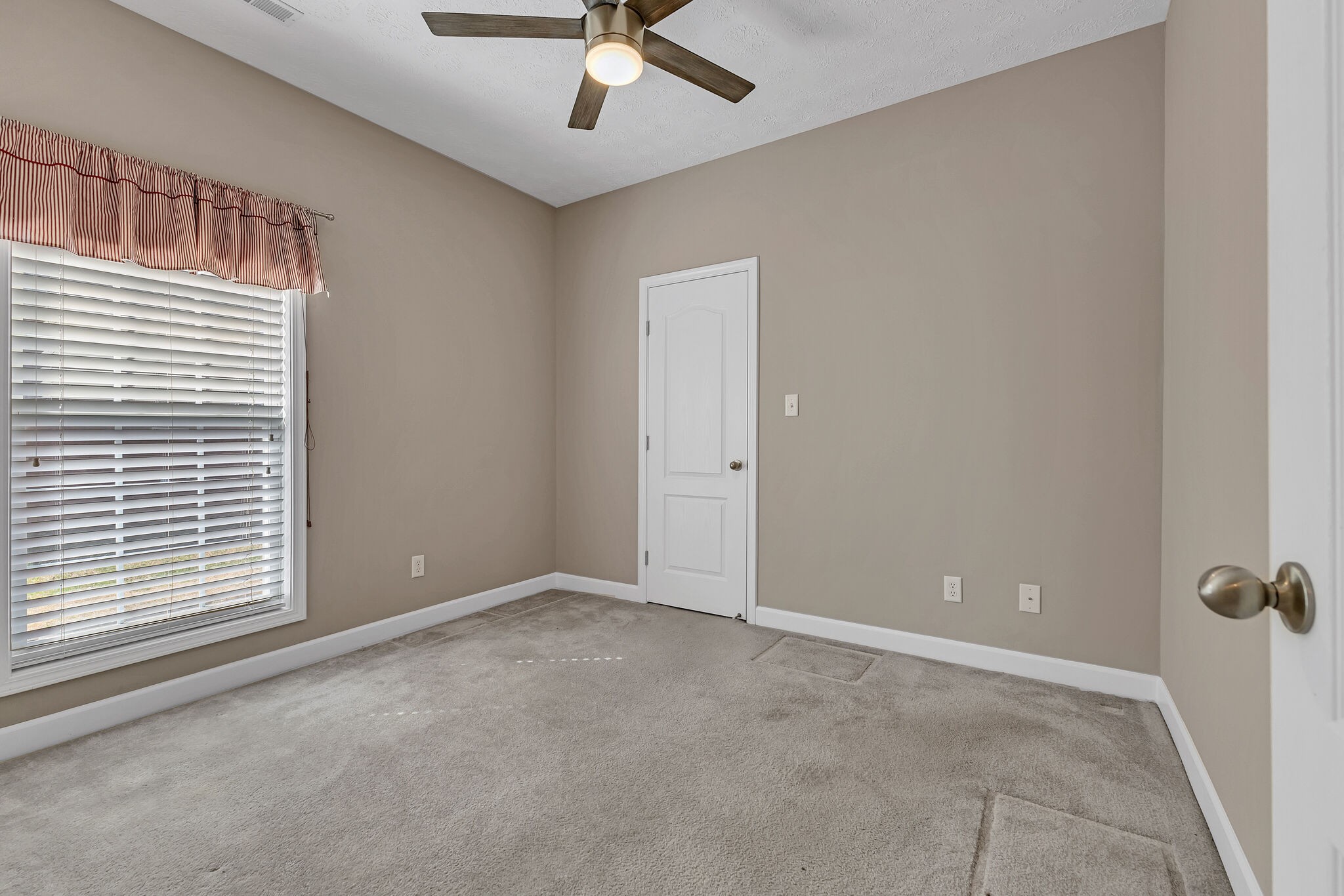 4658 Forsman Ct