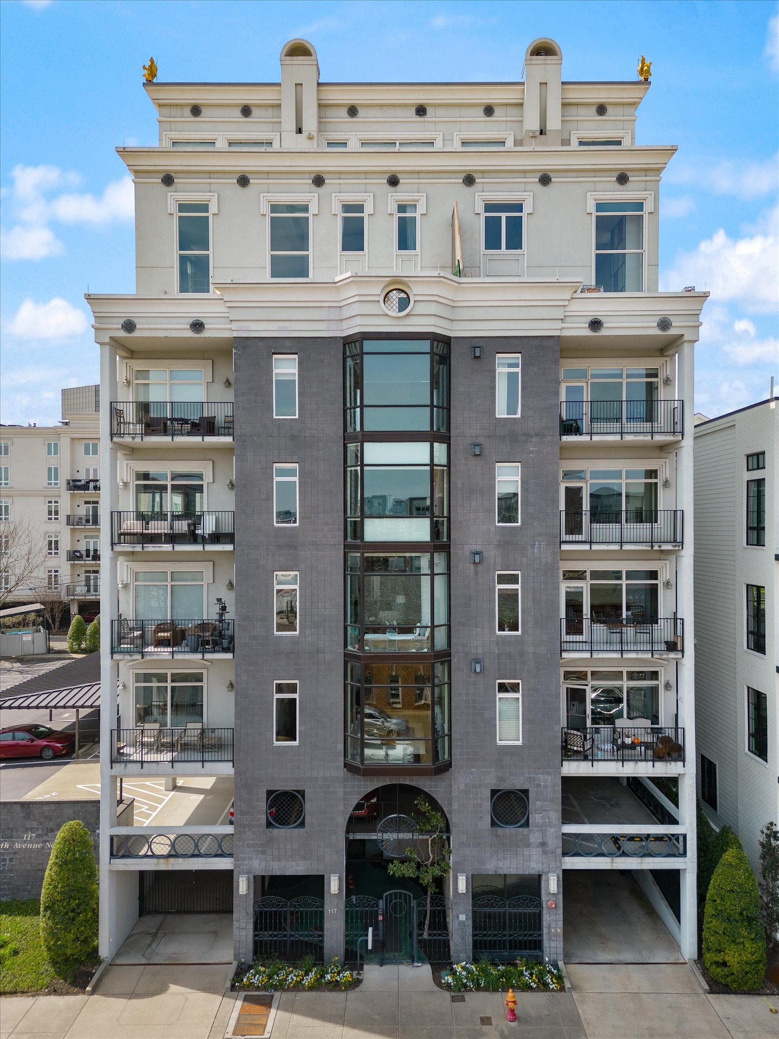 117 30th Ave, N Unit: 303