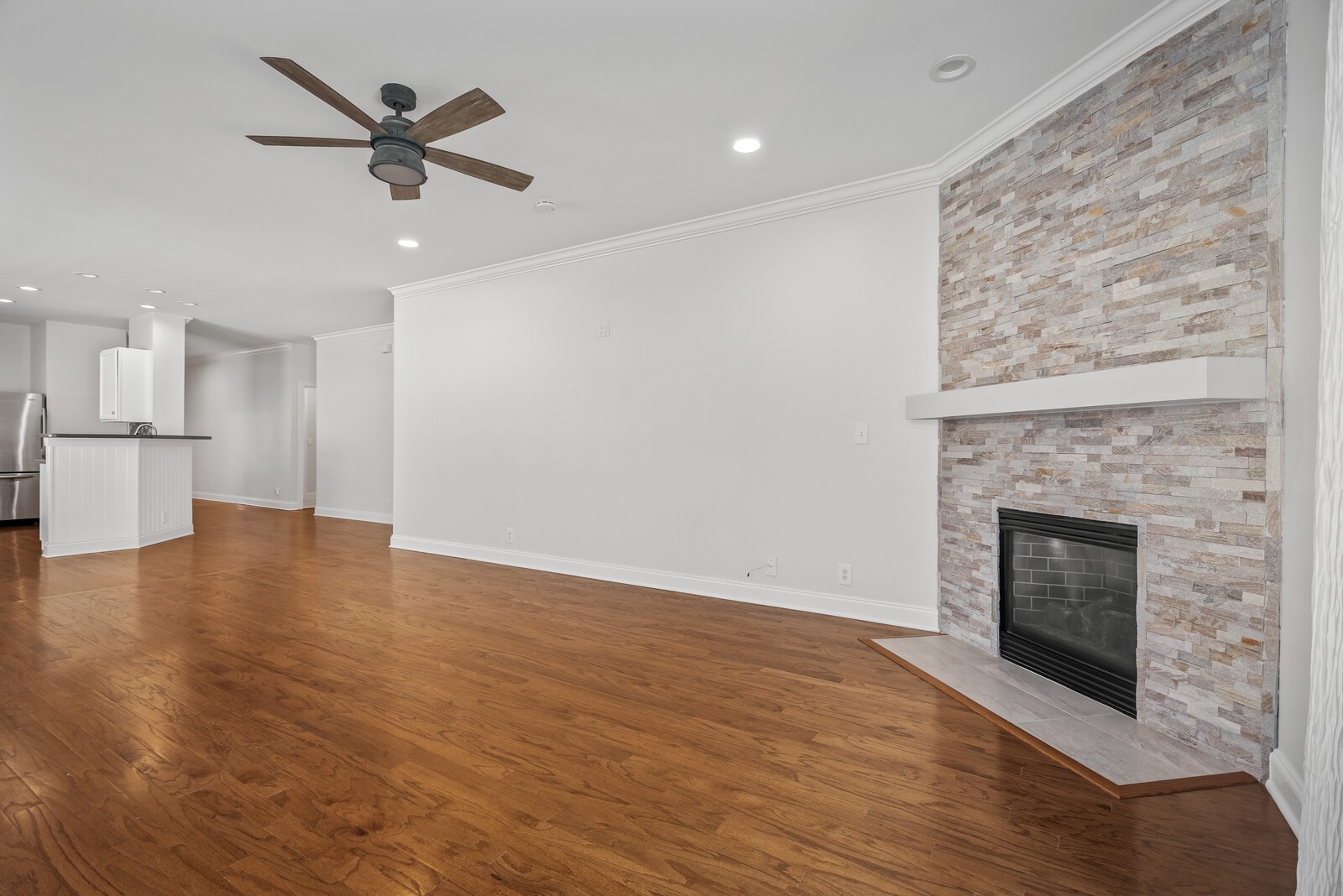 1803 Turning Wheel Ln