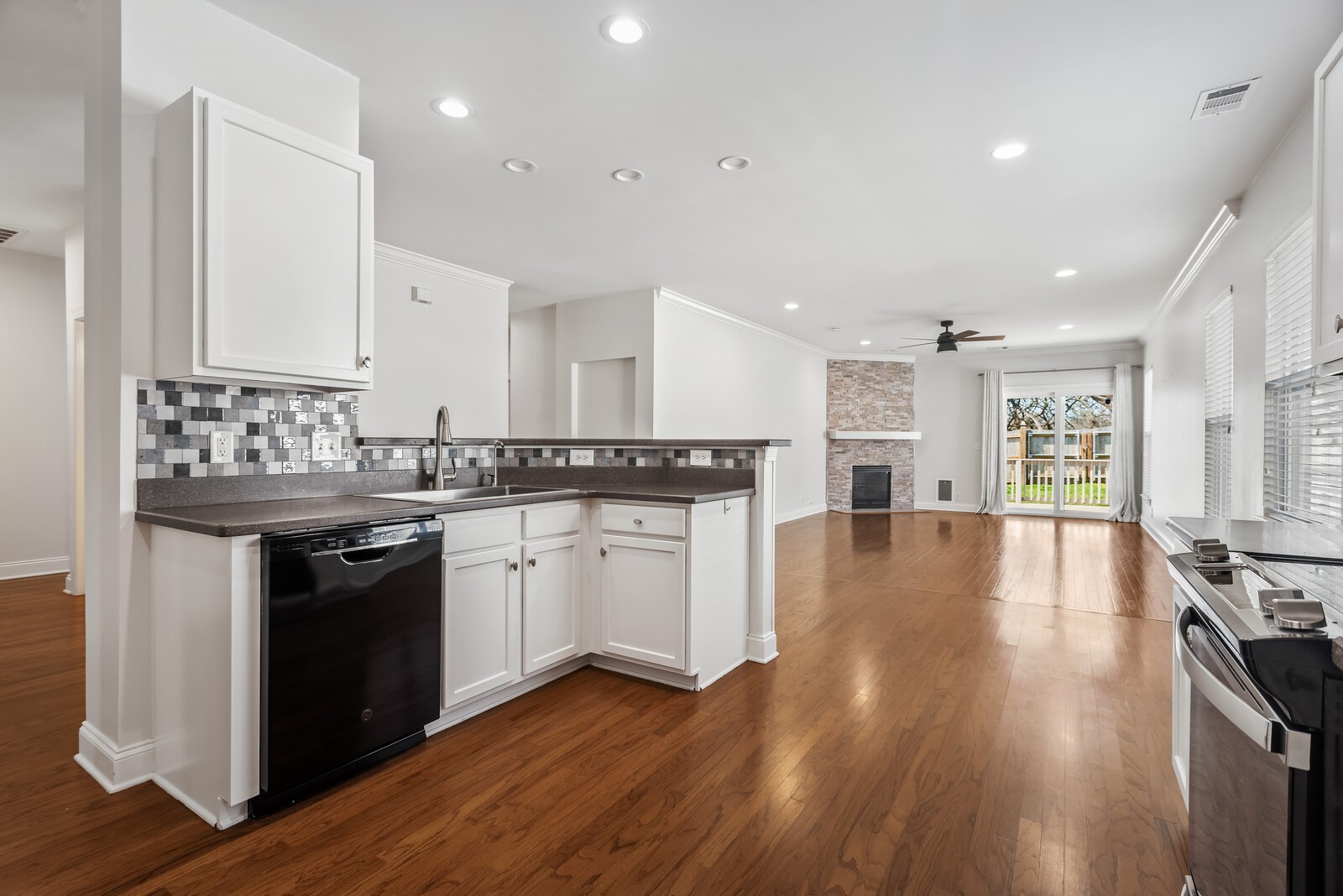 1803 Turning Wheel Ln