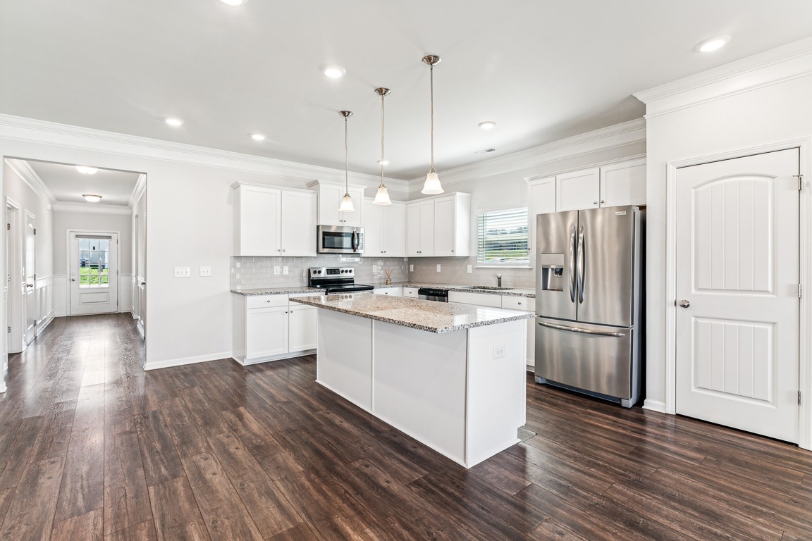 2803 Mia Lane