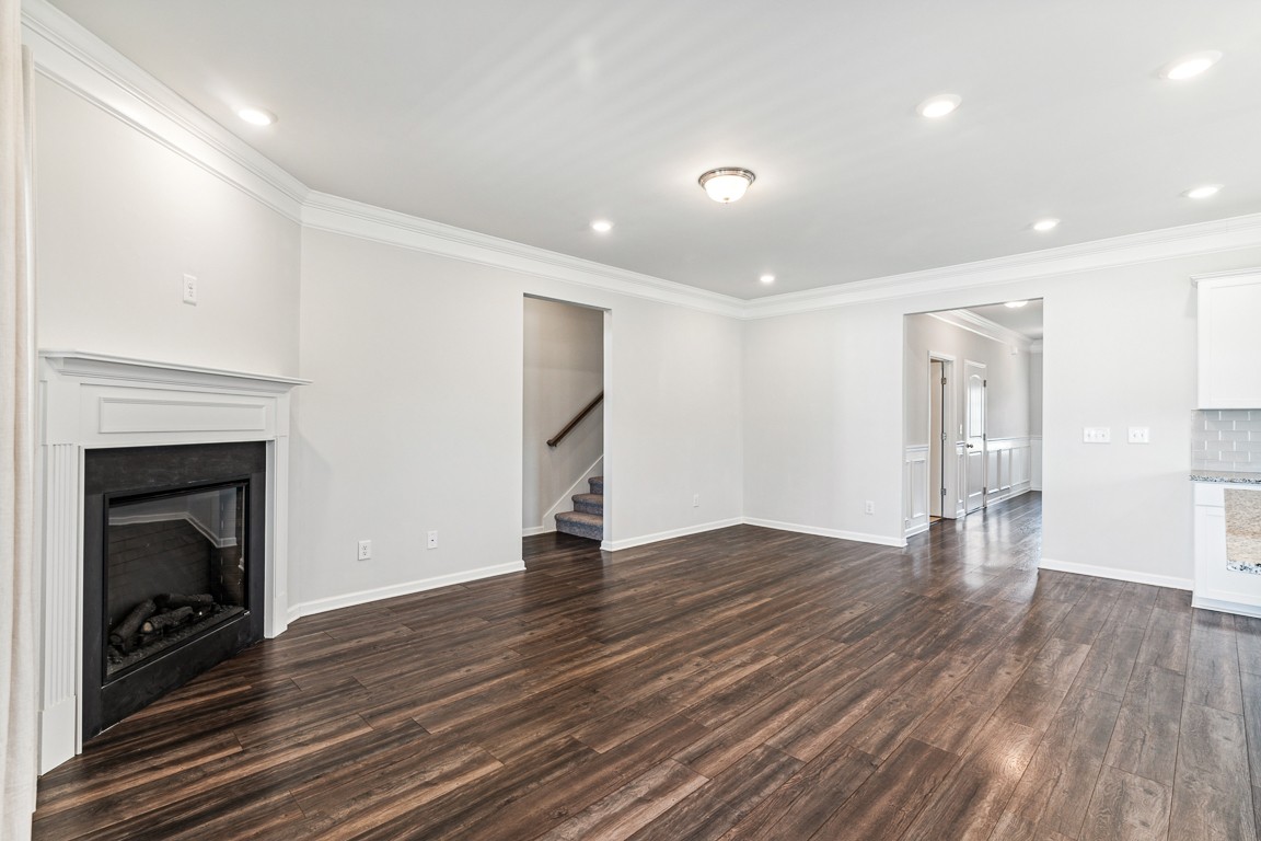 2803 Mia Lane