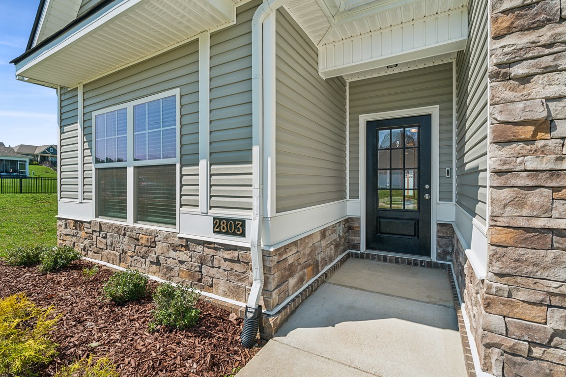 2803 Mia Lane