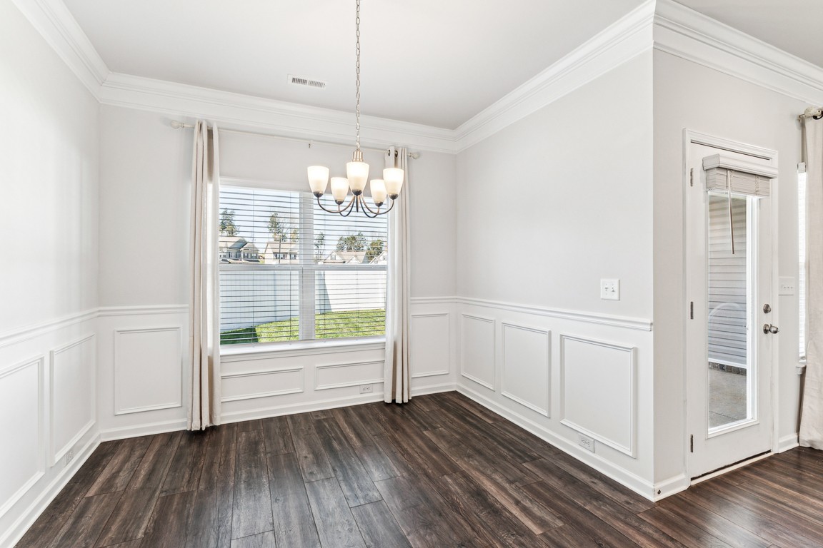 2803 Mia Lane