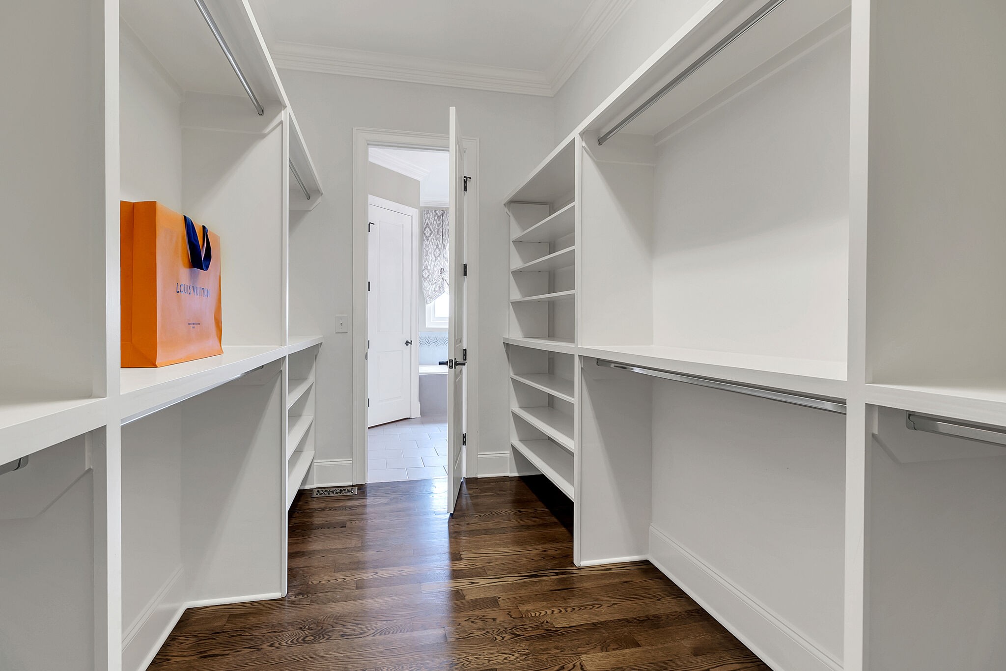 5006 General Martin Ln