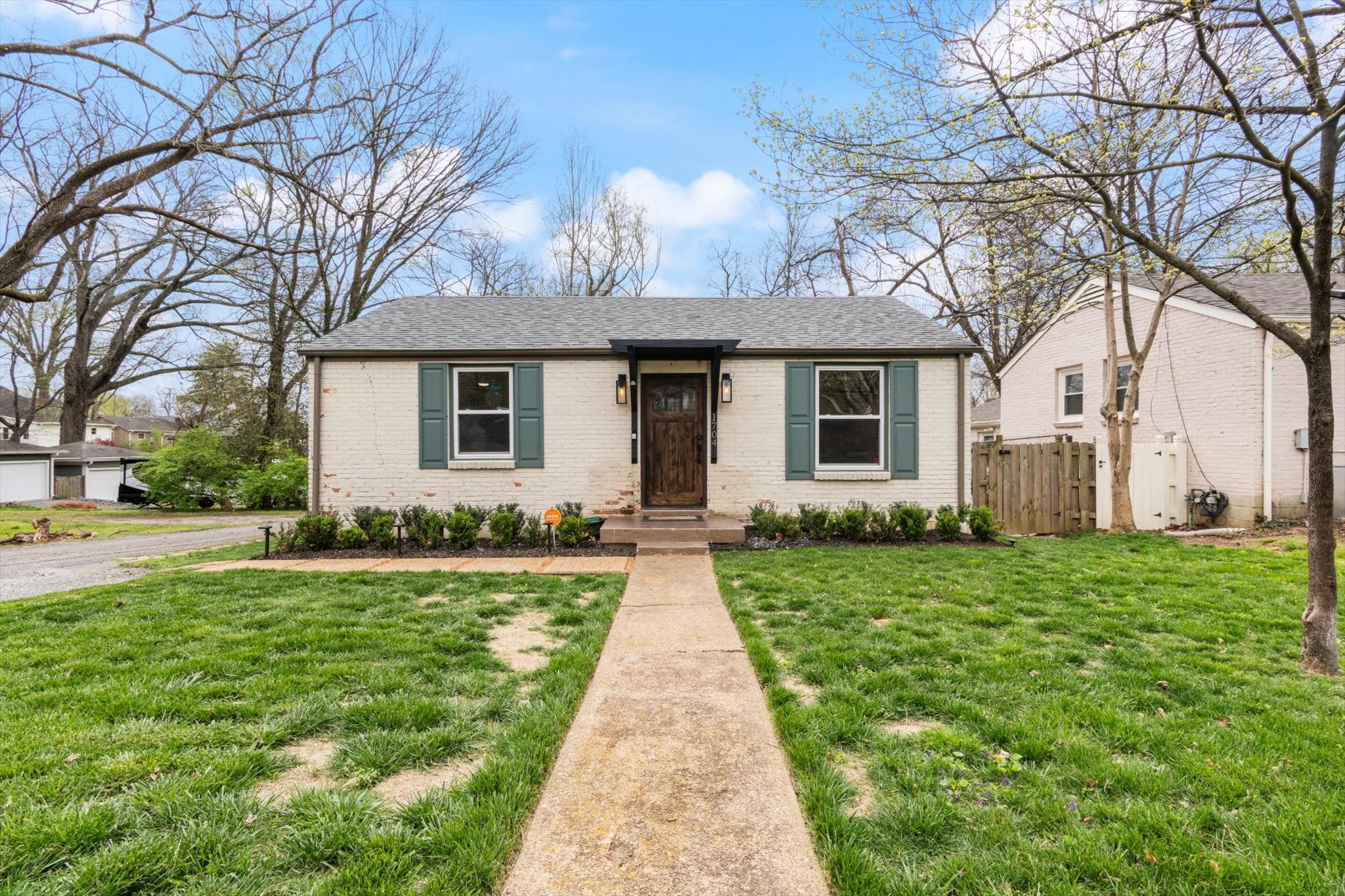 1704 Sharpe Ave