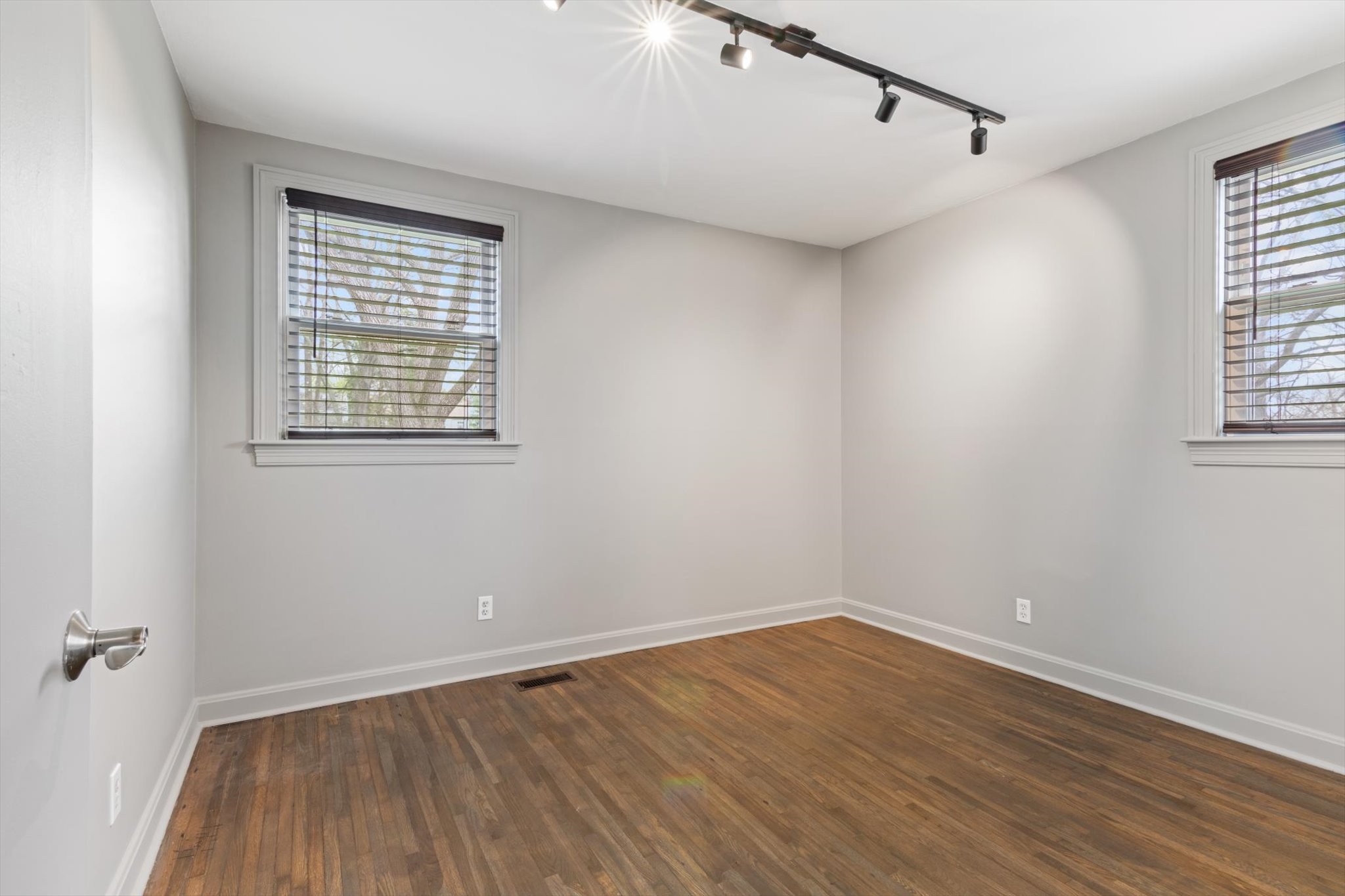 1704 Sharpe Ave