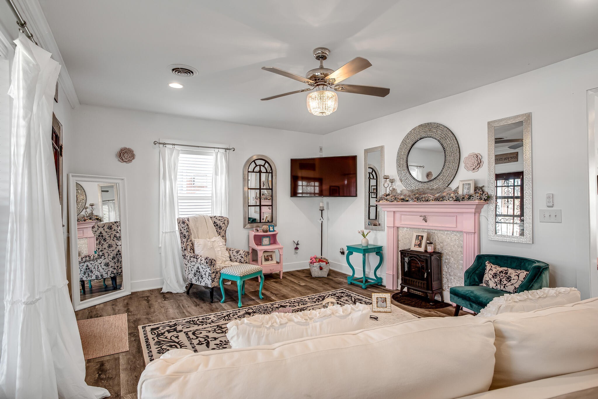102 Elm St, W