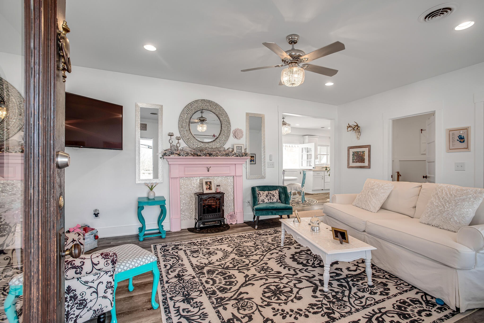 102 Elm St, W