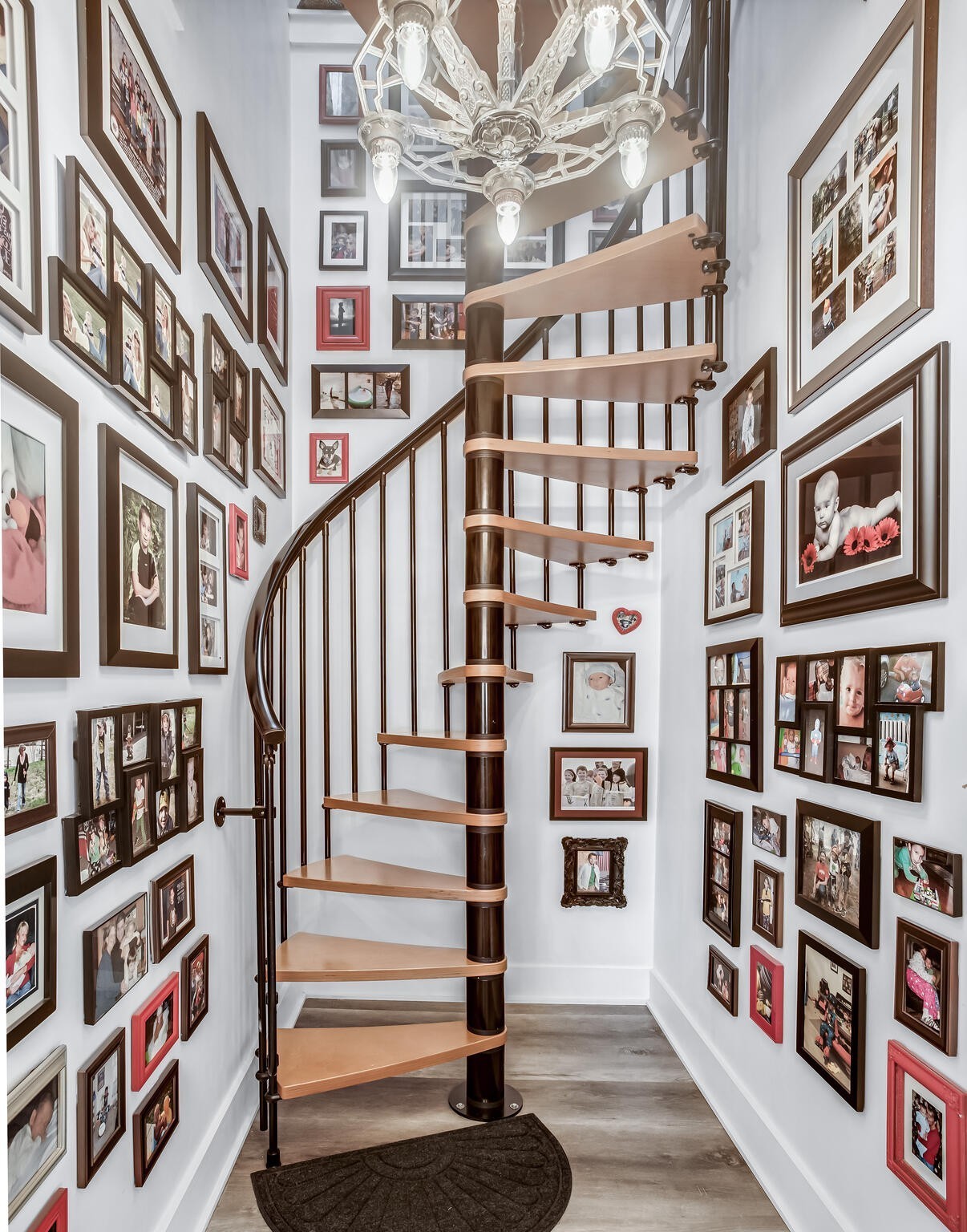 102 Elm St, W