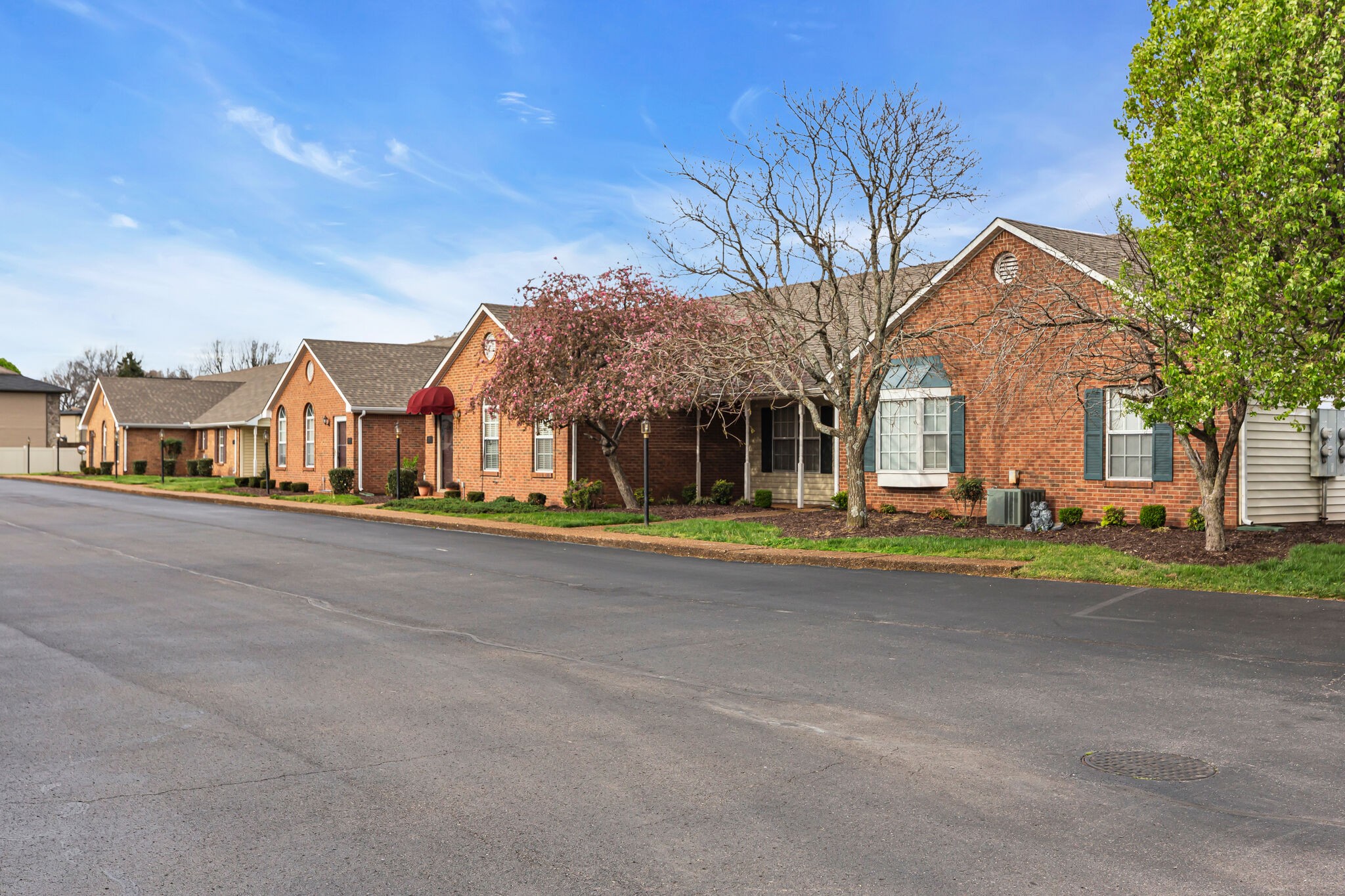 789 E Northfield Blvd
