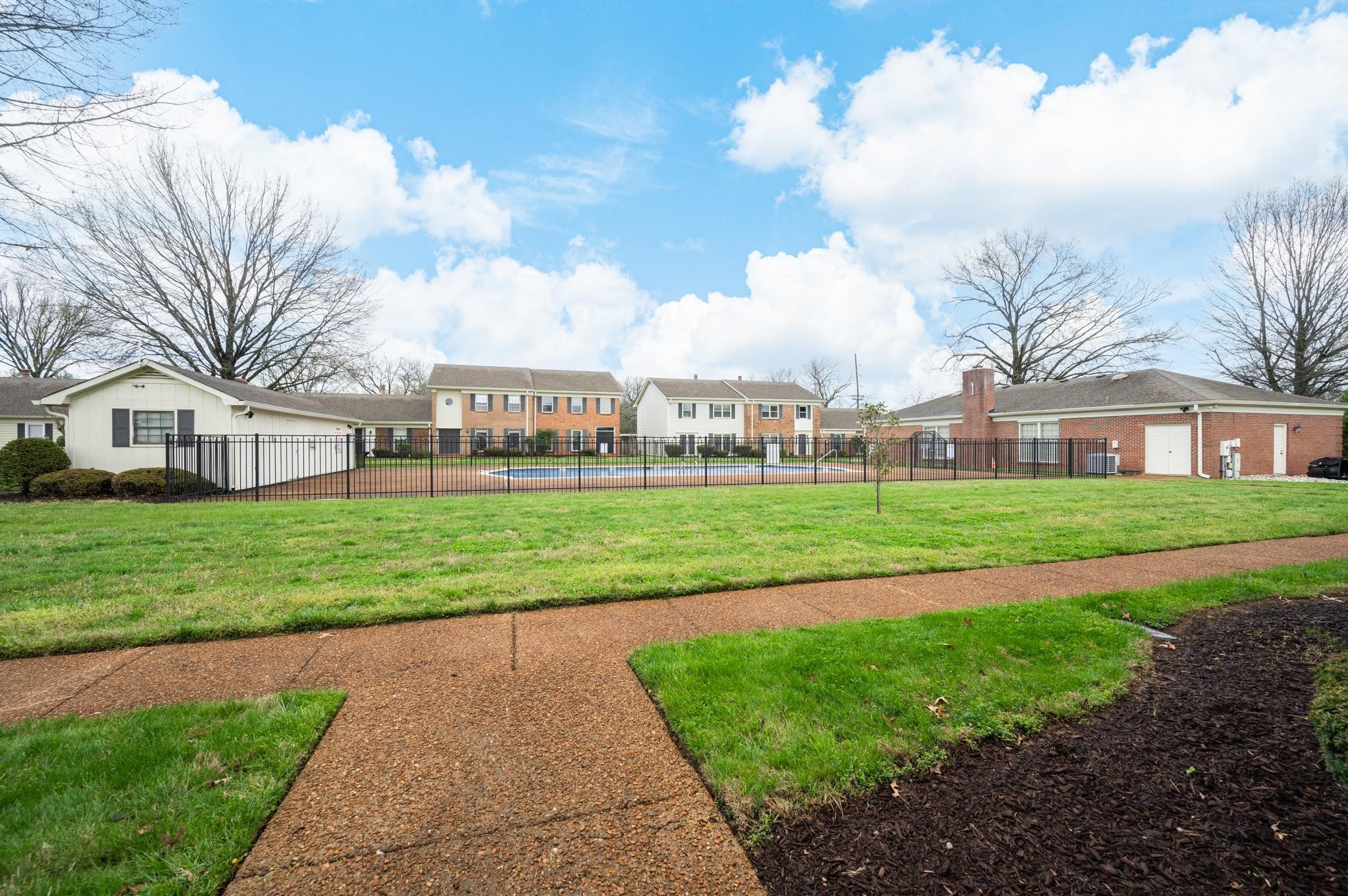 1011 East Northfield Blvd