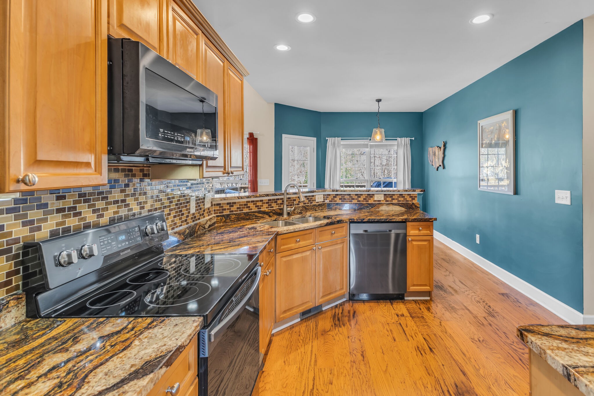 604 Waterway Ct